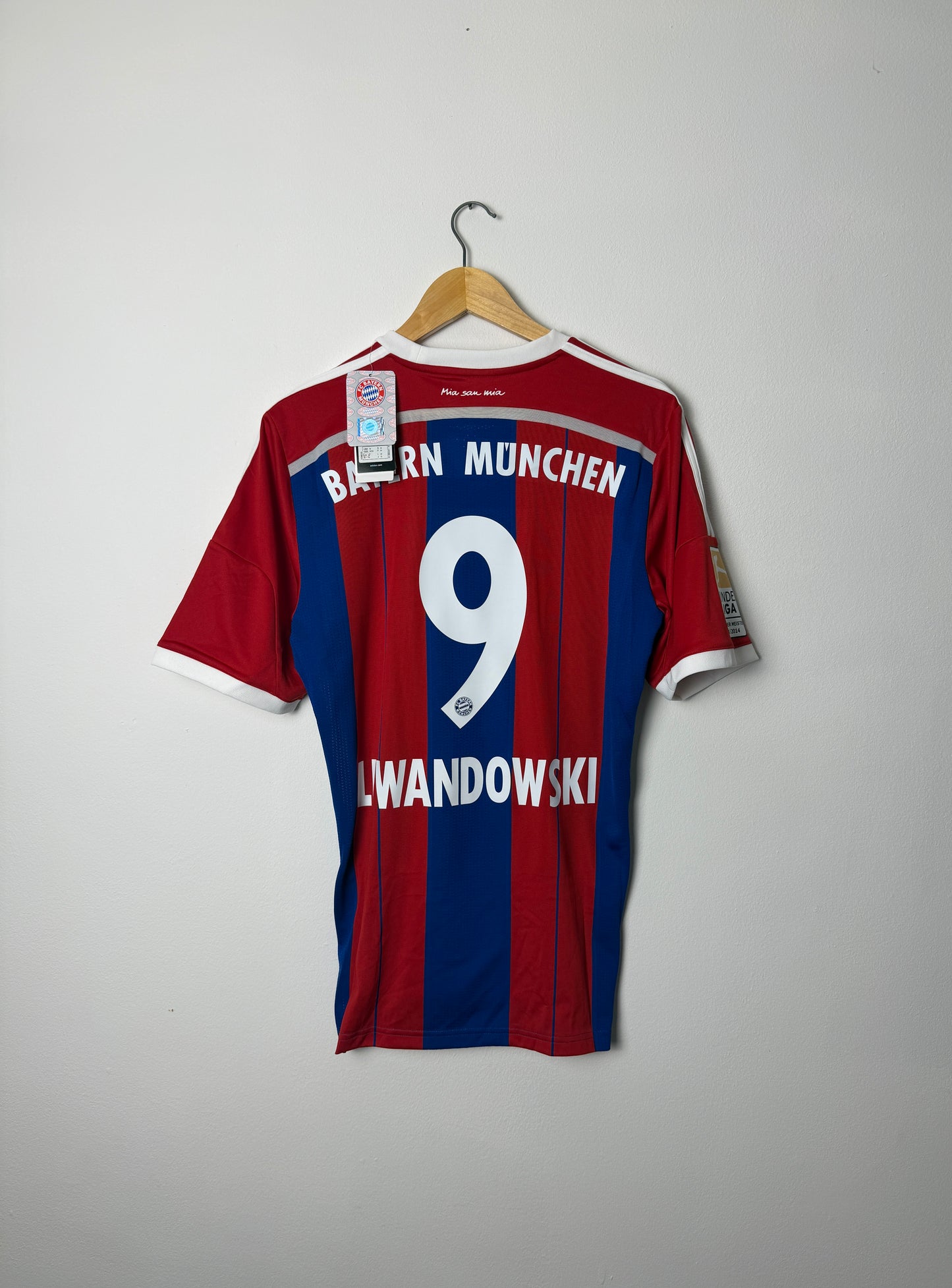 Robert Lewandowski FC Bayern Munich 2014-15 home football shirt (M)