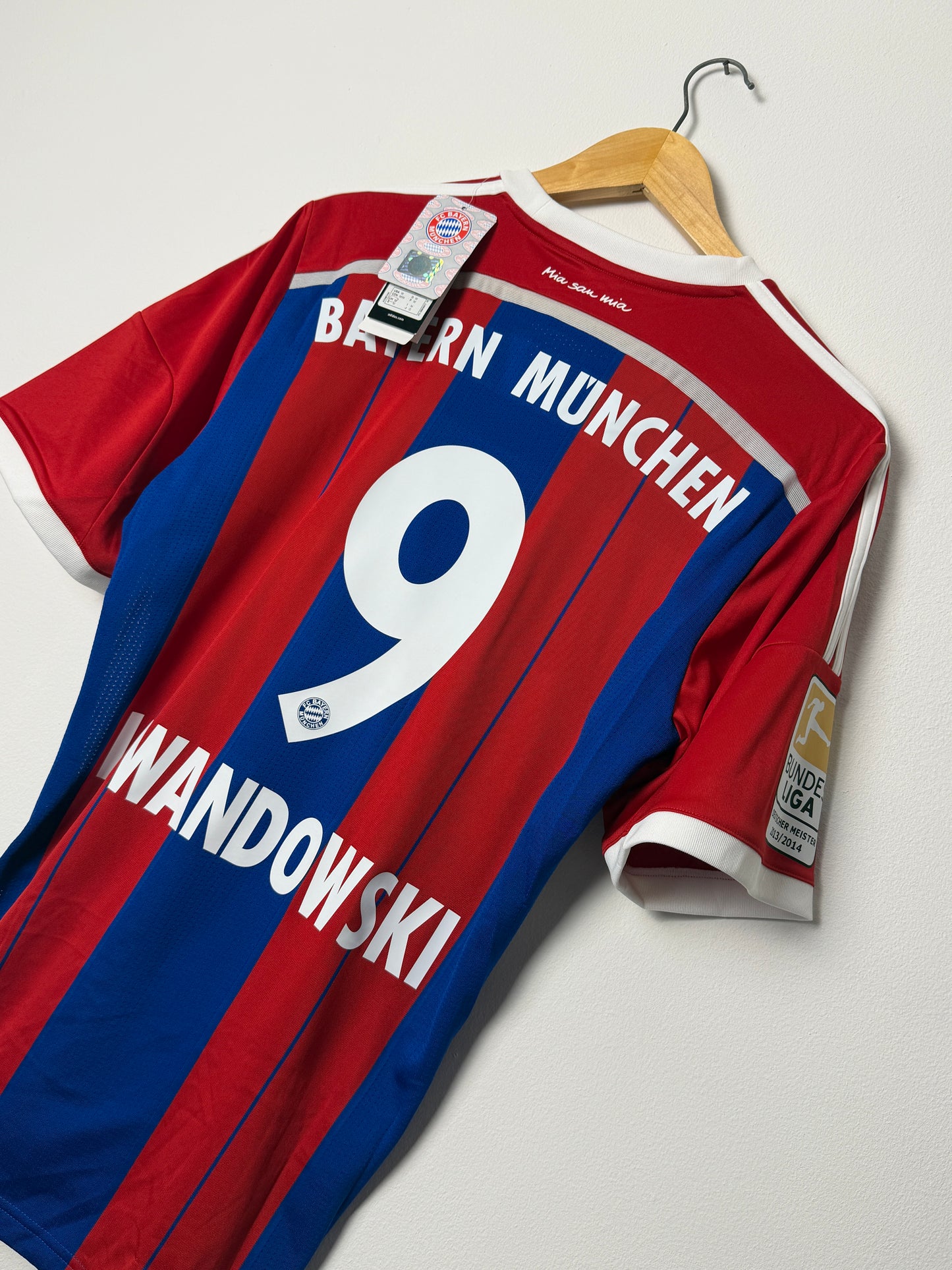 Robert Lewandowski FC Bayern Munich 2014-15 home football shirt (M)