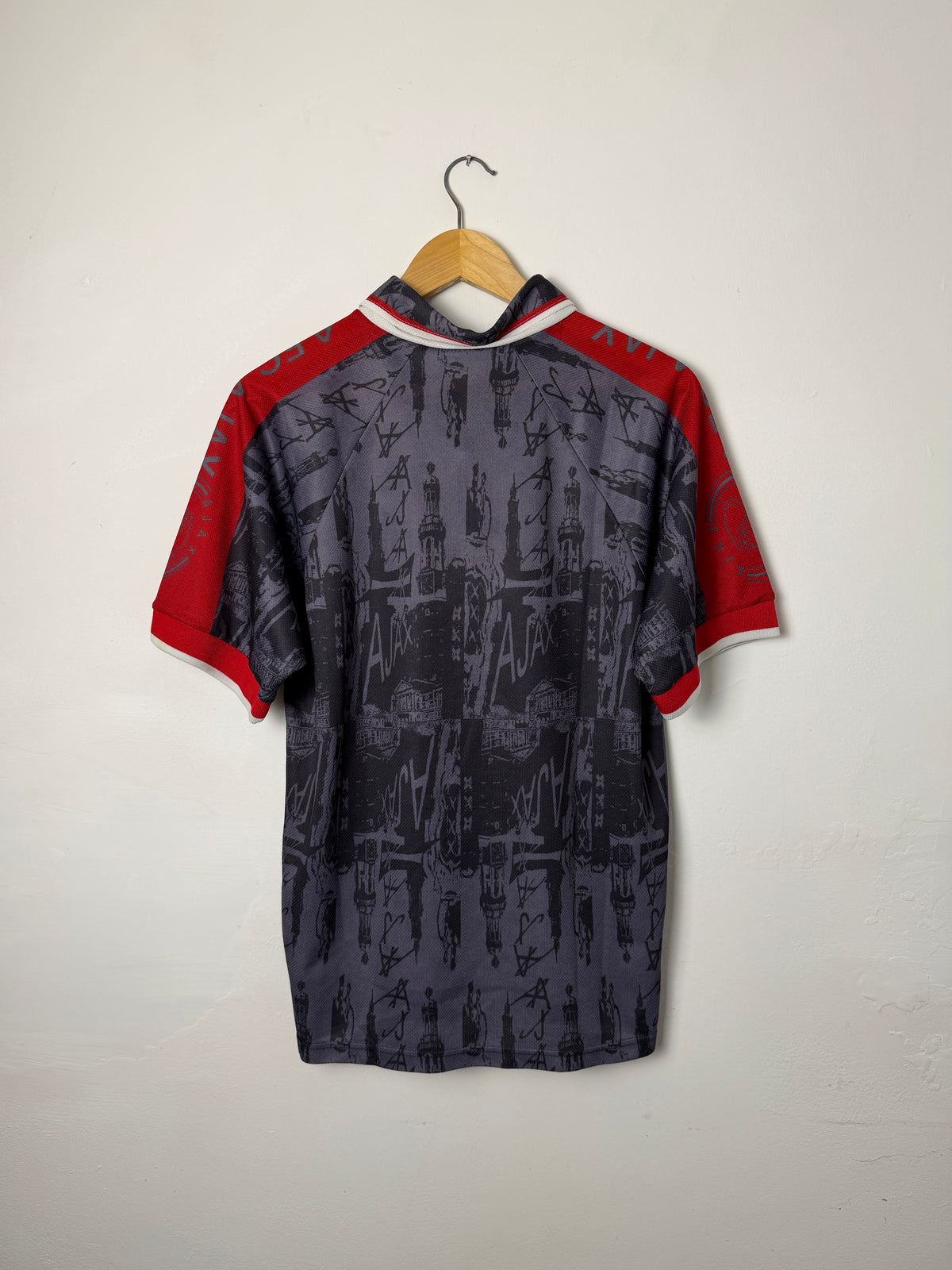 AFC Ajax 1996-97 away football shirt (M)