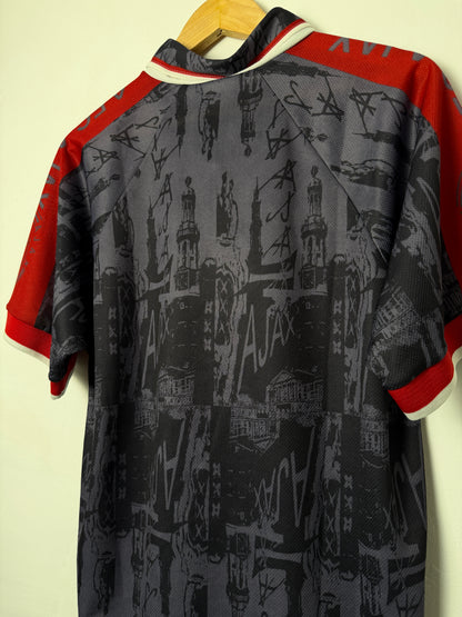 AFC Ajax 1996-97 away football shirt (M)