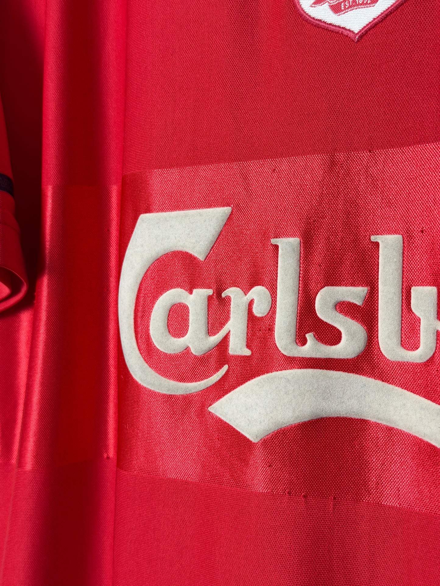 Steven Gerrard Liverpool FC 2000-02 home football shirt (M)