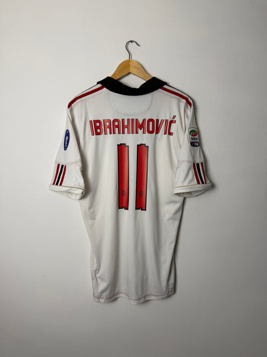 Zlatan Ibrahimovic AC Milan 2010-11 away football shirt (L)