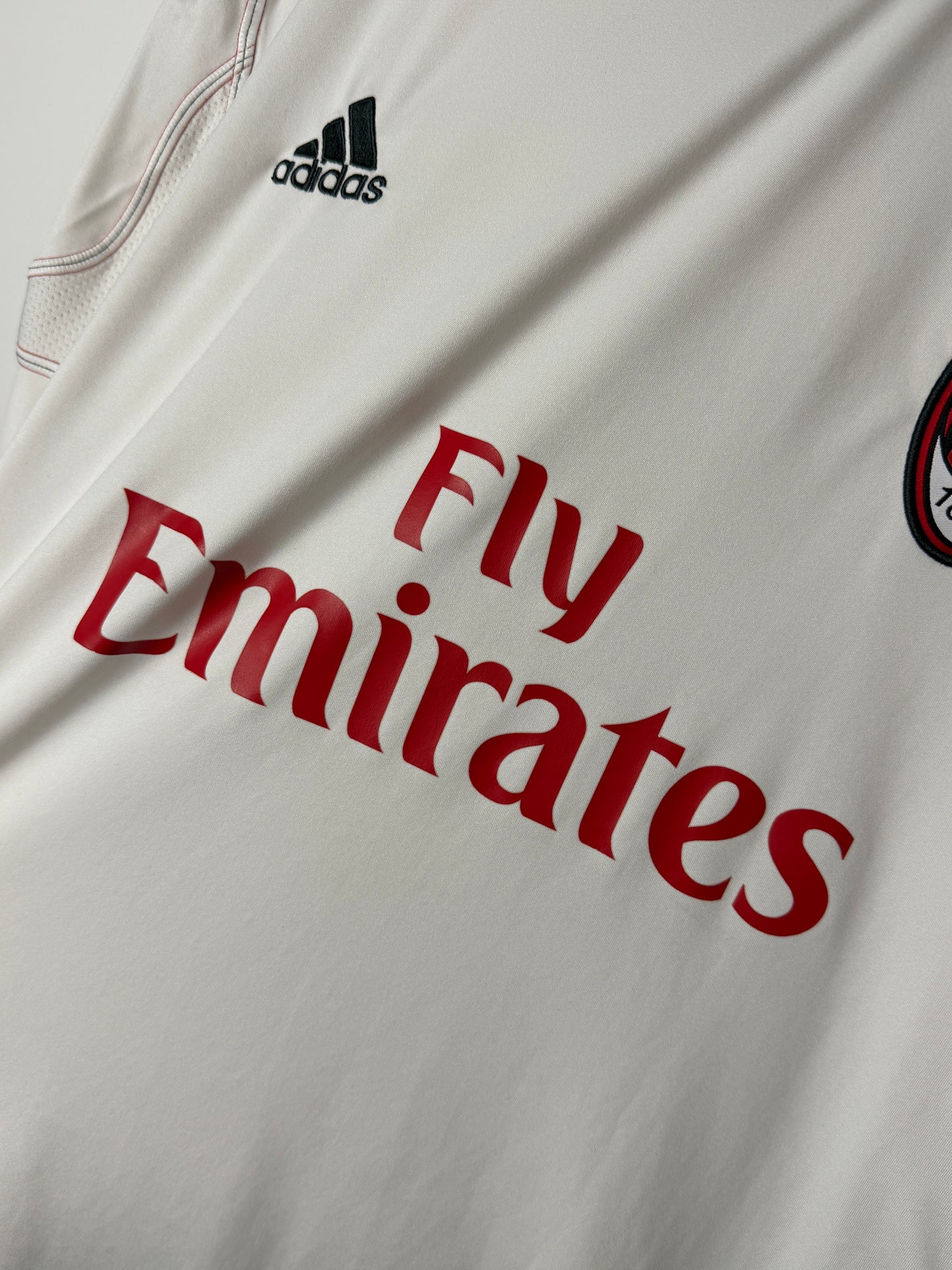 Zlatan Ibrahimovic AC Milan 2010-11 away football shirt (L)