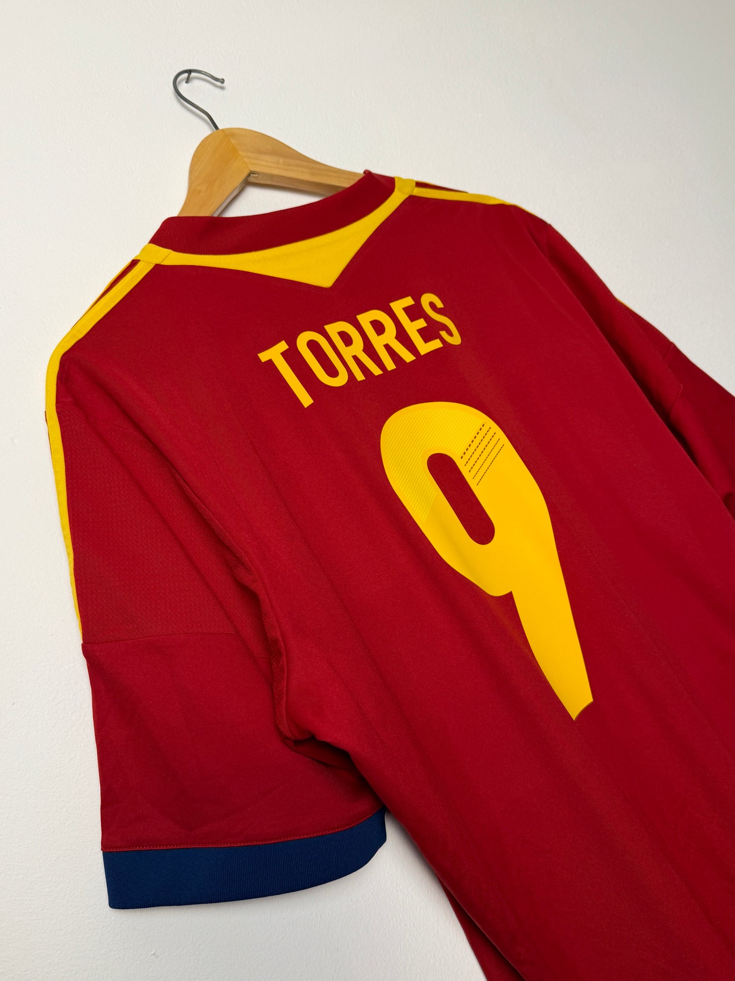 Fernando Torres Spain 2013 home football shirt (XL)