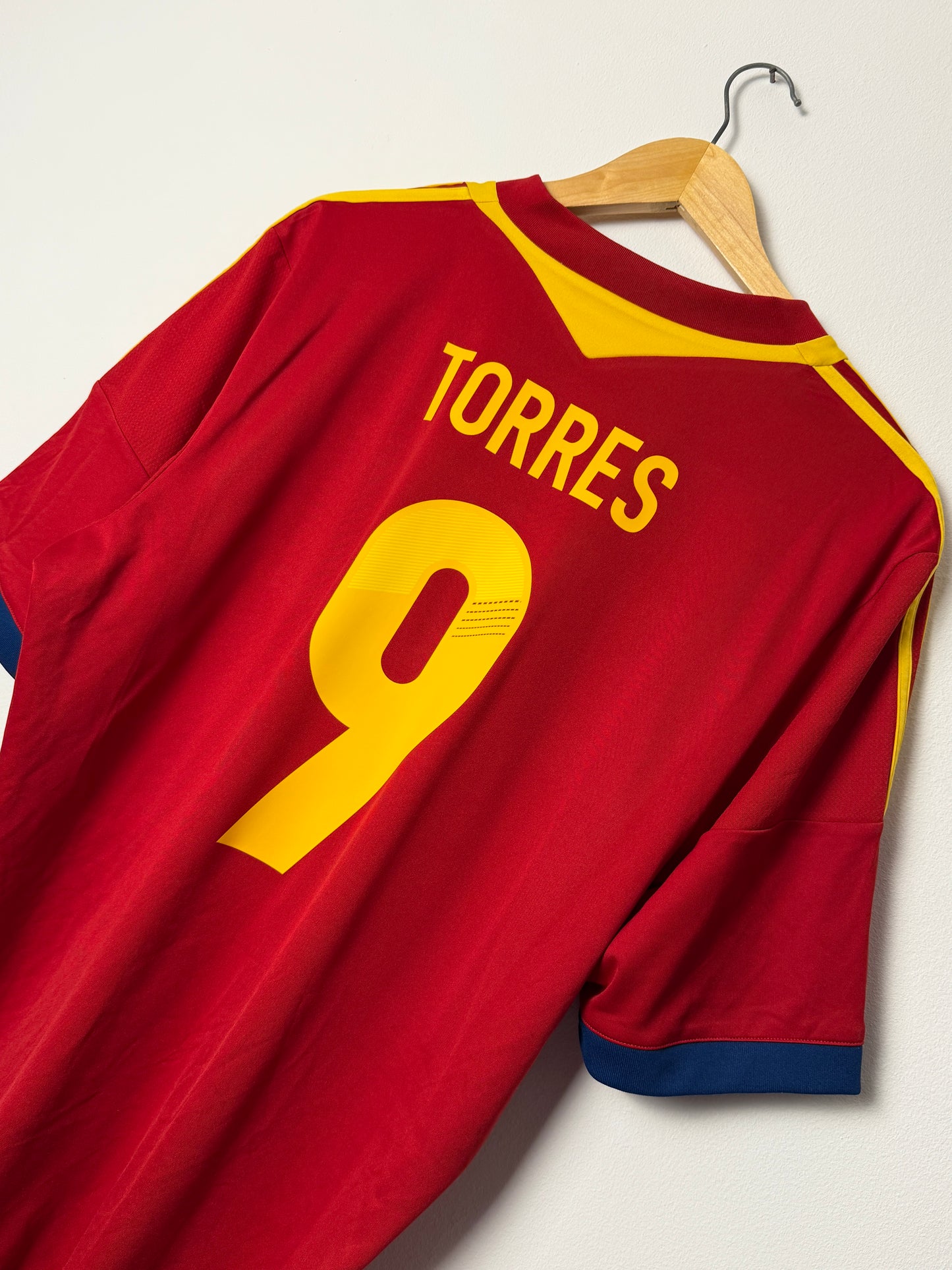 Fernando Torres Spain 2013 home football shirt (XL)