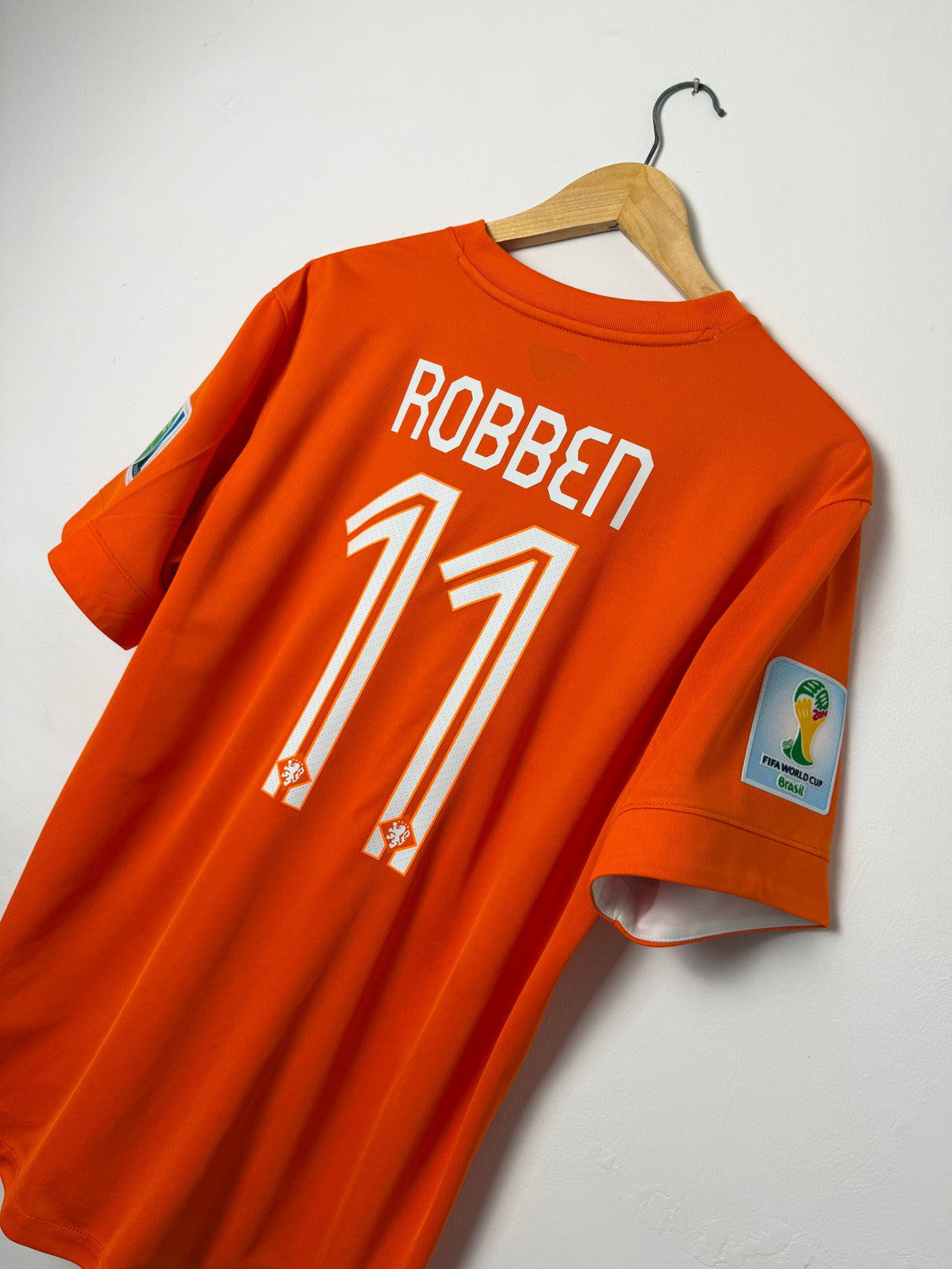 Arjen Robben Netherlands 2014 World Cup home football shirt (L)