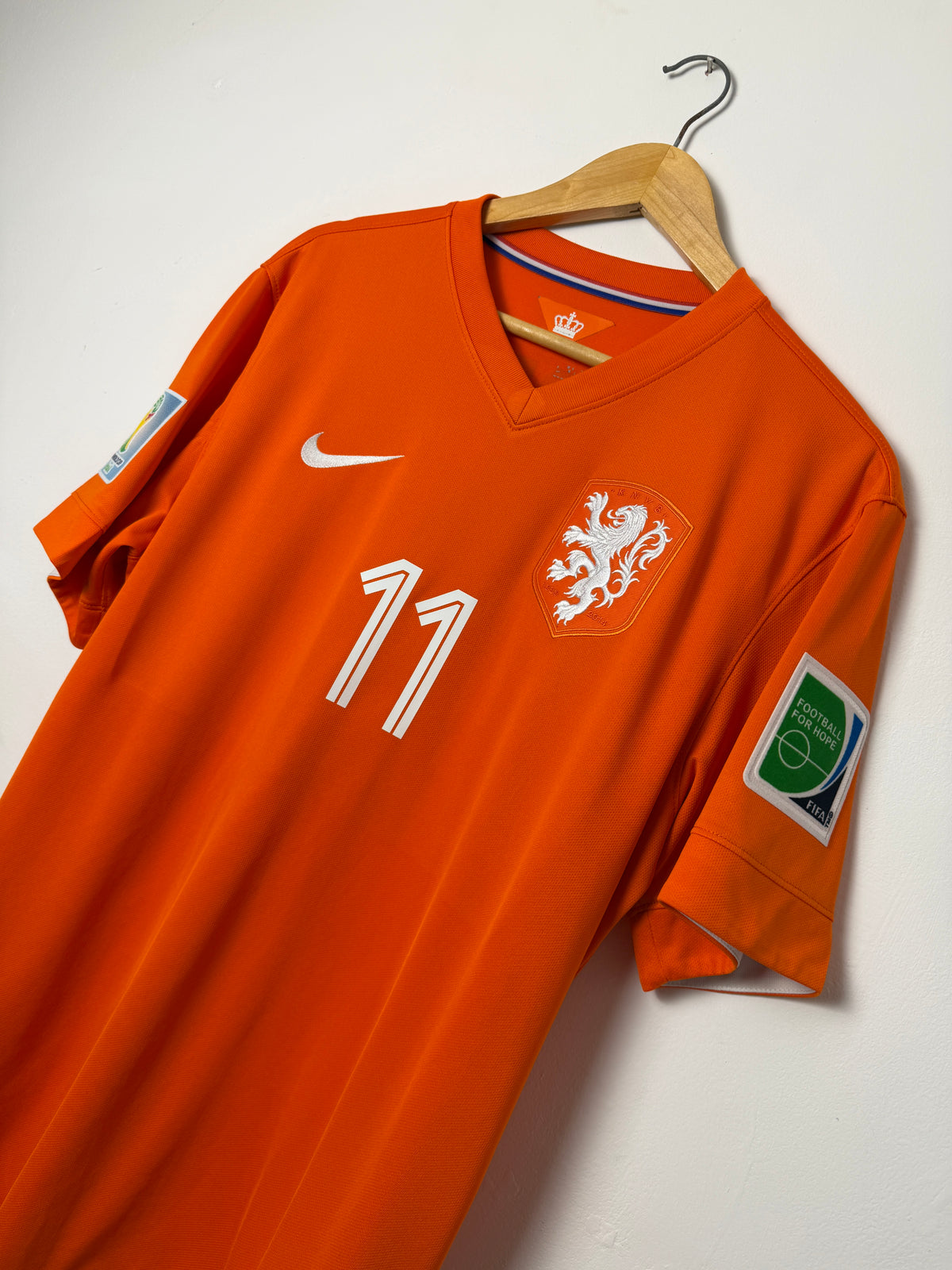 Arjen Robben Netherlands 2014 World Cup home football shirt (L)