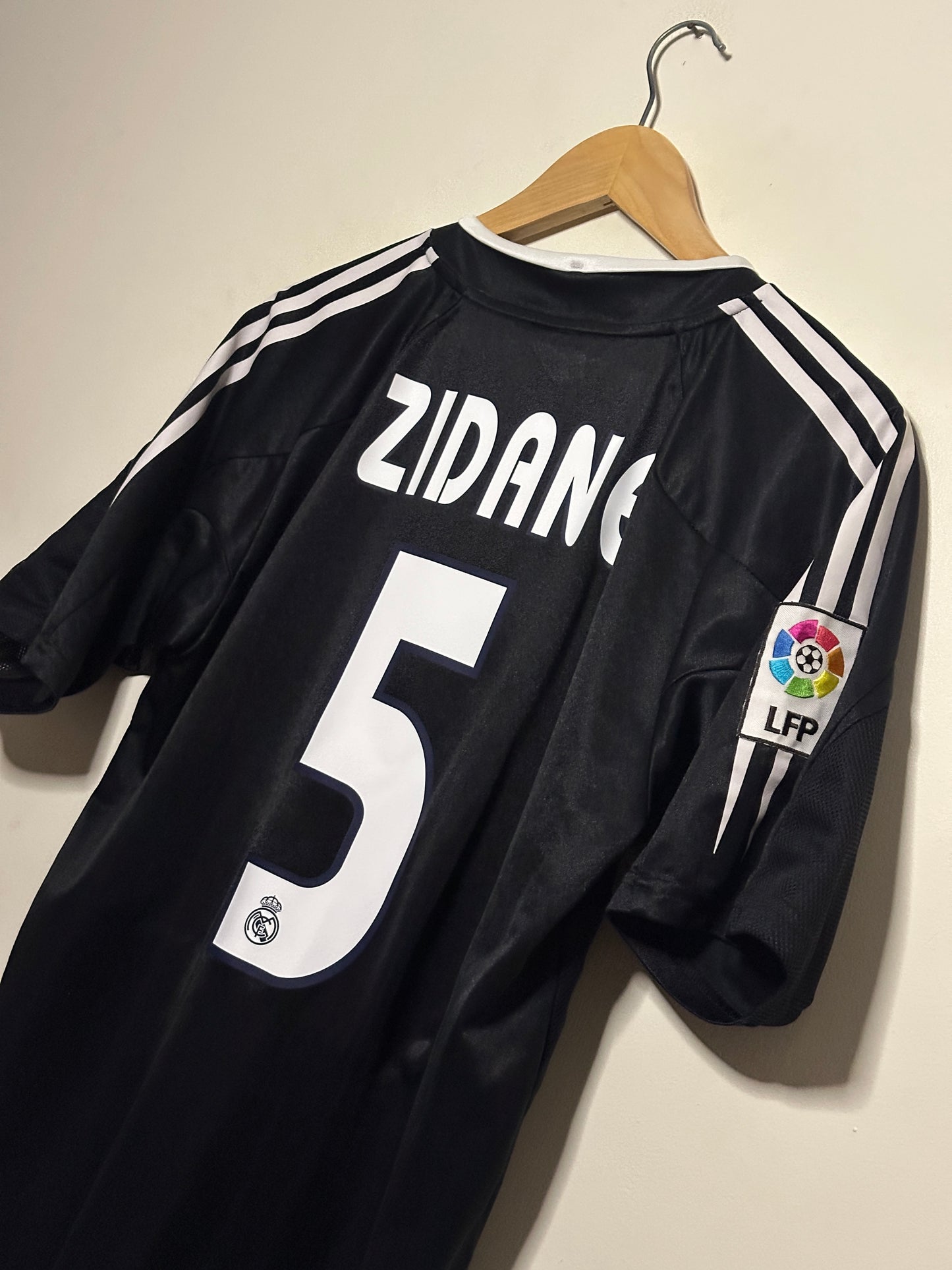 Zinedine Zidane Real Madrid CF 2004-05 away football shirt (S)
