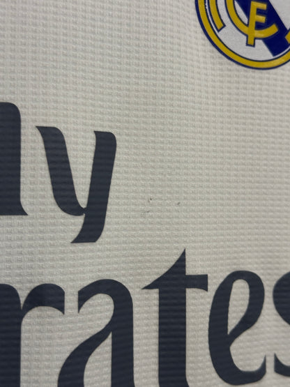 Cristiano Ronaldo Real Madrid CF 2015-16 home football shirt (M)