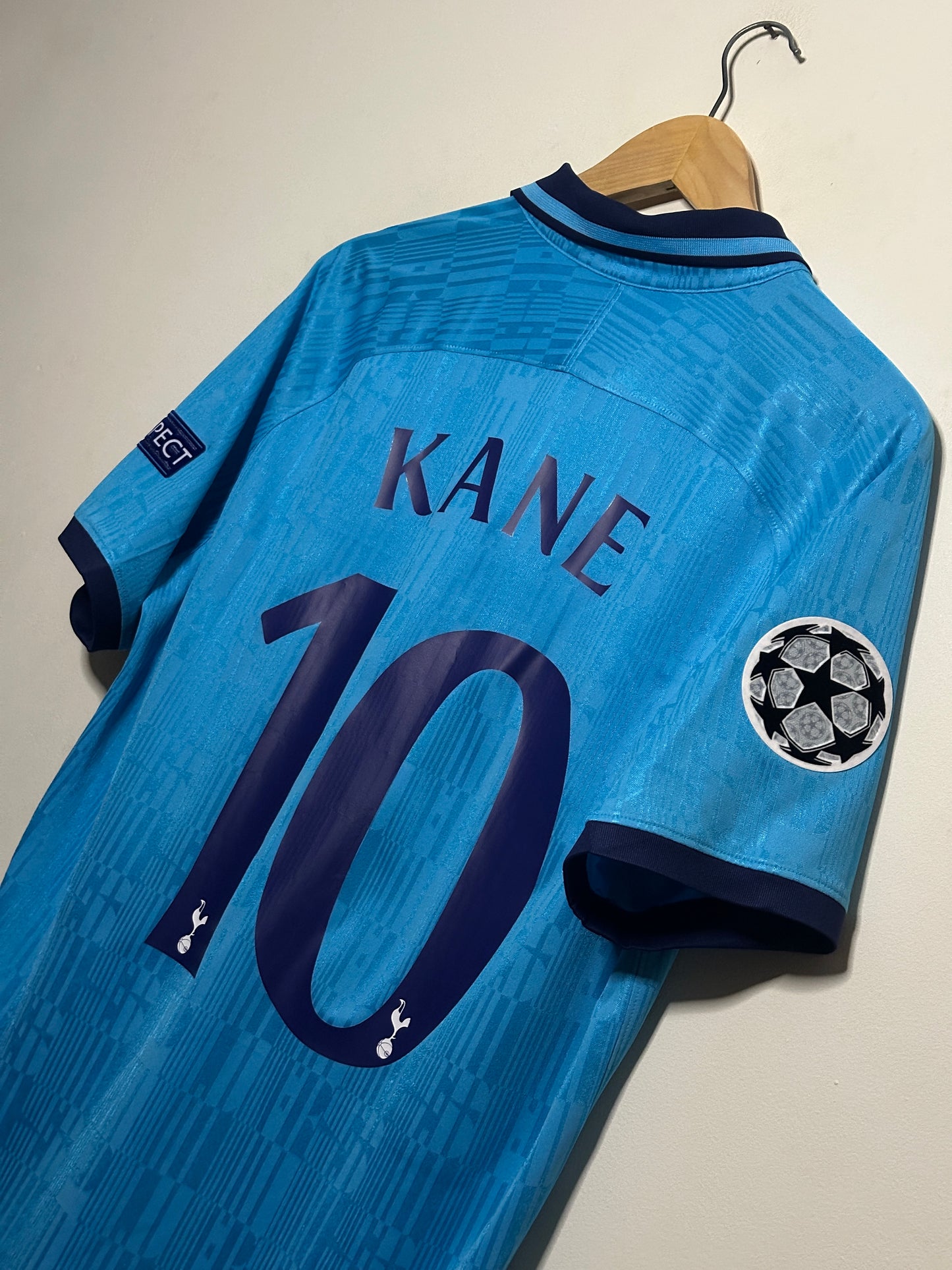 Harry Kane Tottenham Hotspur 2019-20 third football shirt (L)