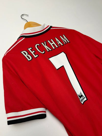 David Beckham Manchester United 1999-00 home football shirt (M)