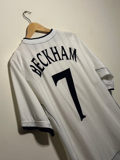 David Beckham England 2002 home football shirt (XL)