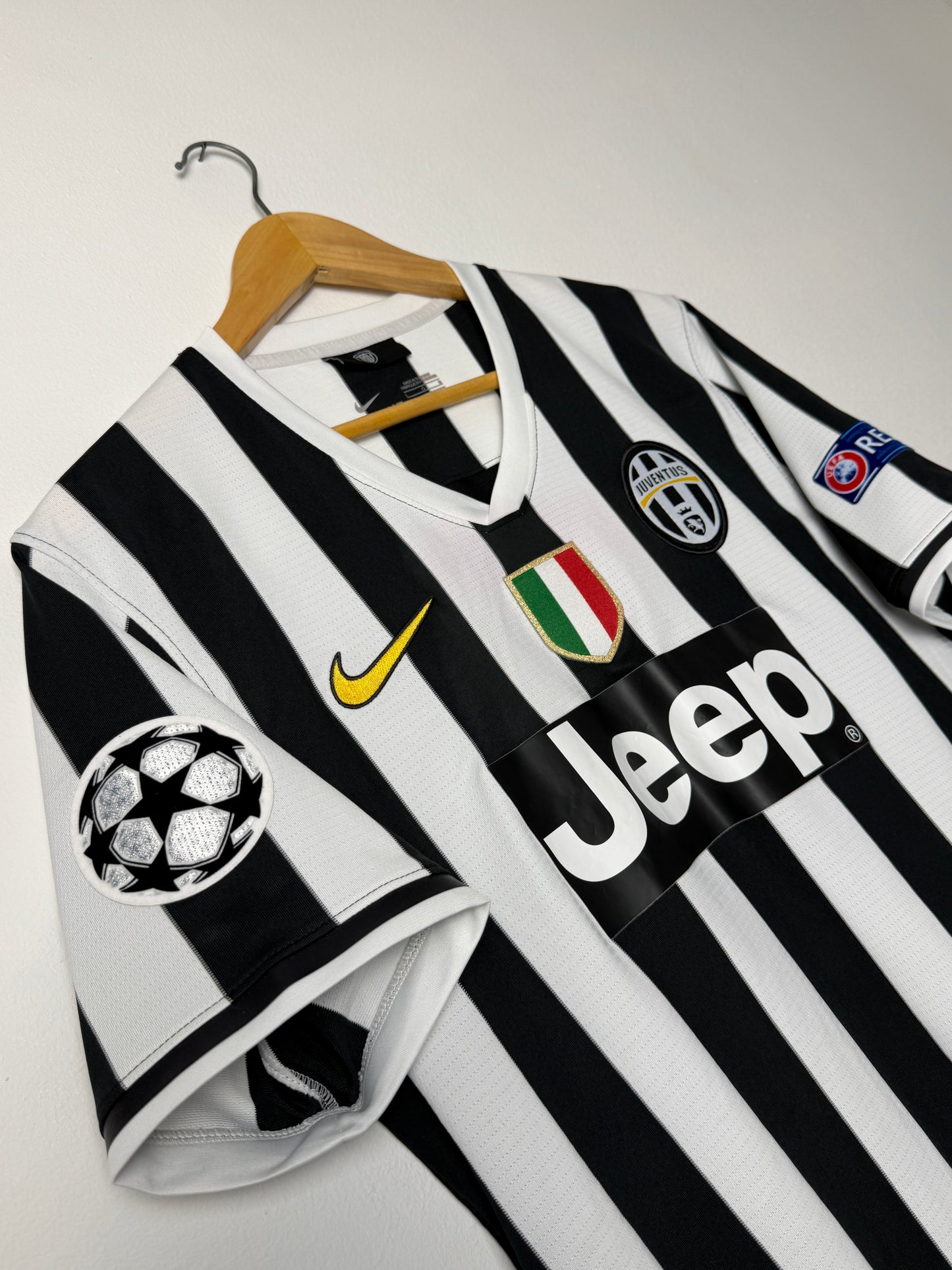 Paul Pogba Juventus FC 2013-14 home football shirt (L)
