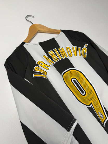 Zlatan Ibrahimovic Juventus FC 2004-05 home football shirt (XL)