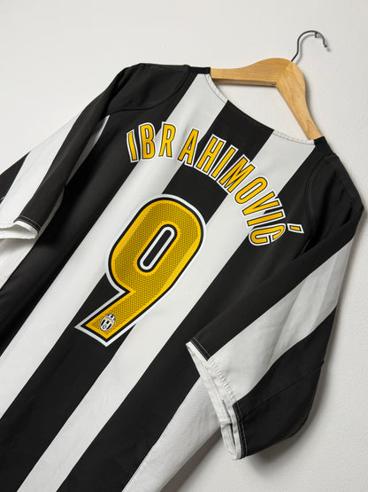 Zlatan Ibrahimovic Juventus FC 2004-05 home football shirt (XL)