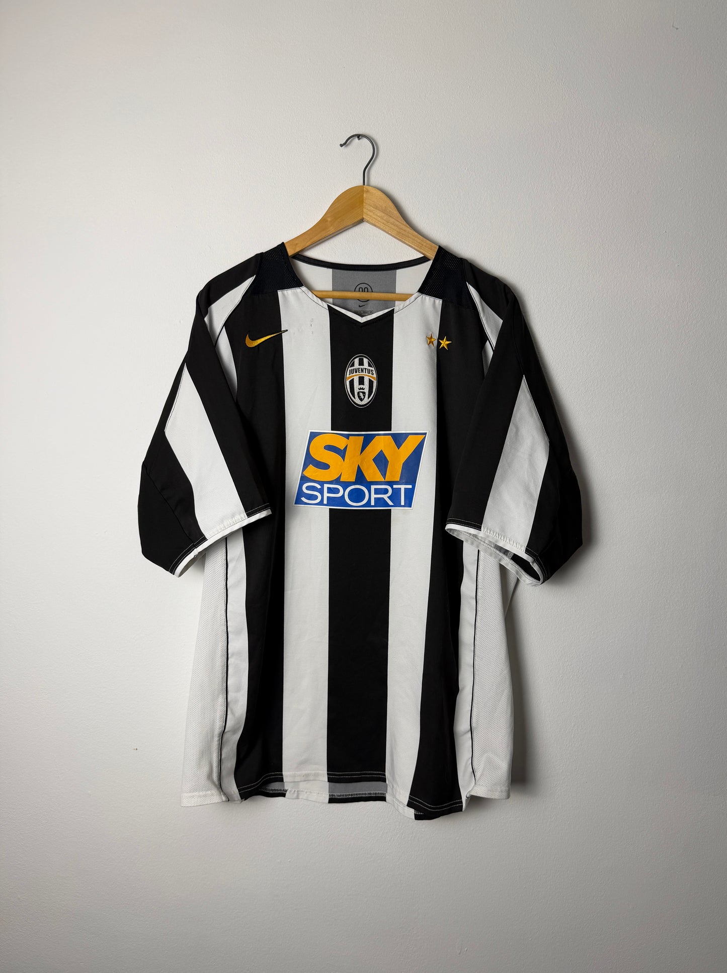 Zlatan Ibrahimovic Juventus FC 2004-05 home football shirt (XL)