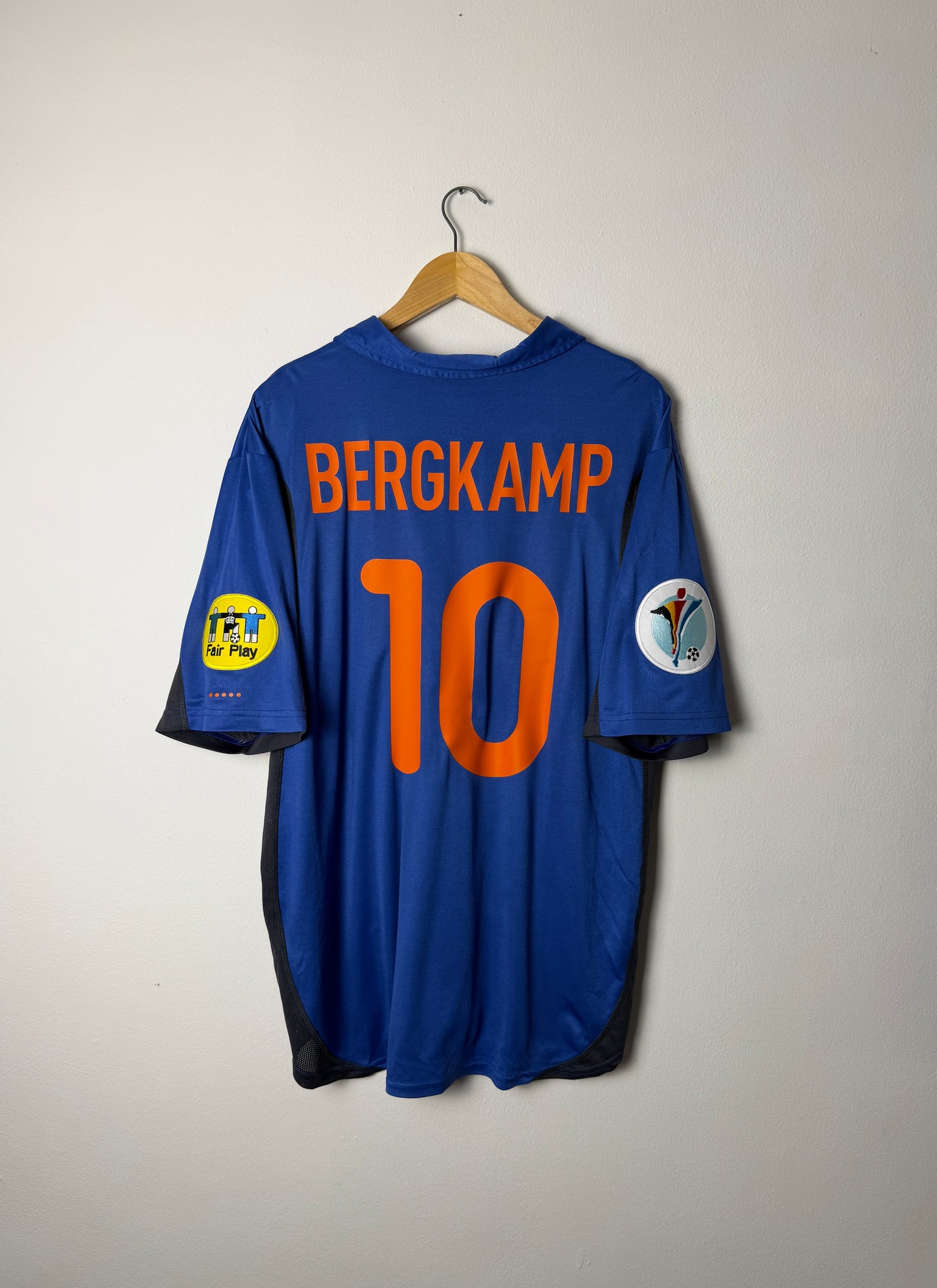 Dennis Bergkamp Netherlands 2000 away football shirt (XL)