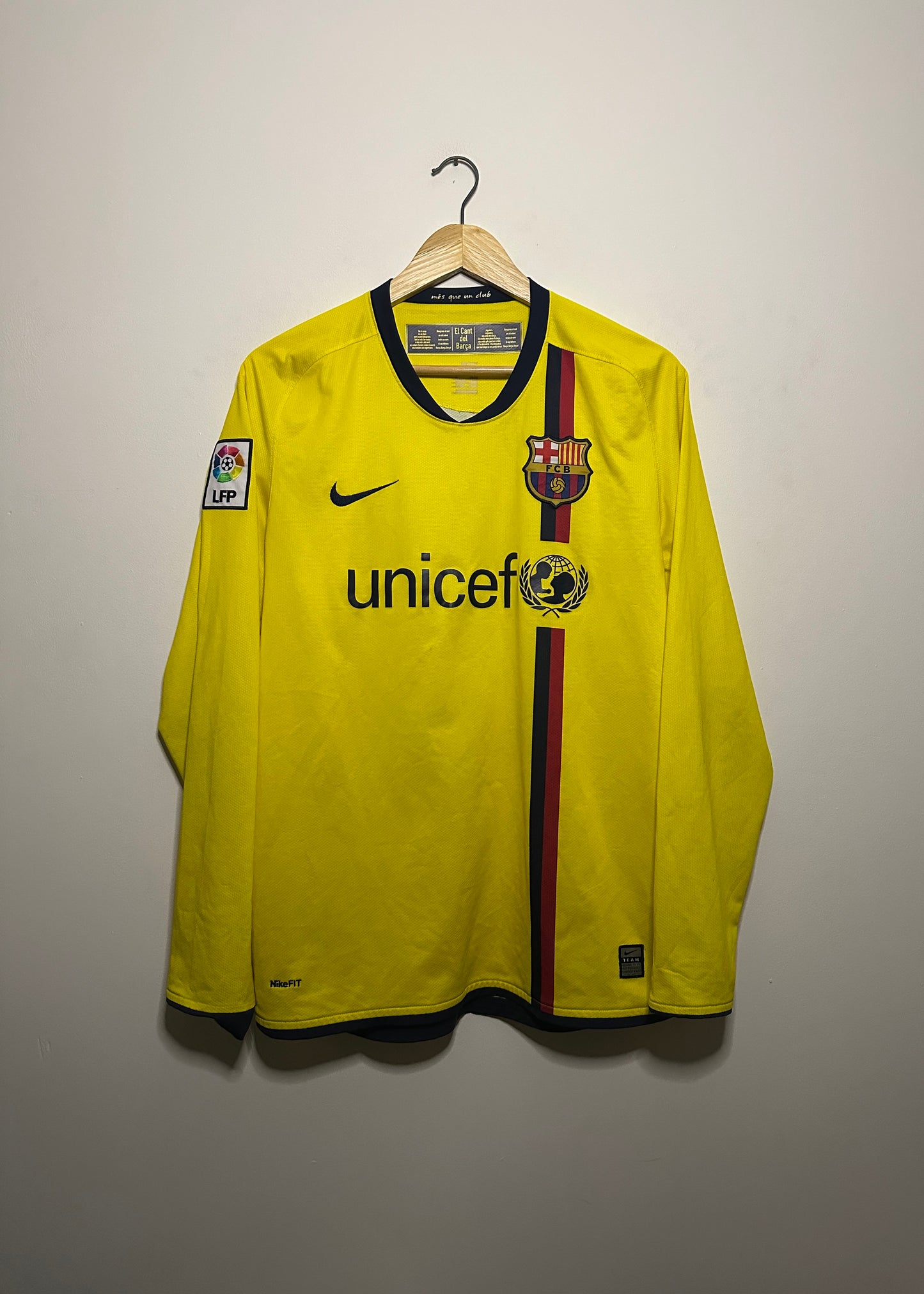 Lionel Messi FC Barcelona 2008-09 long sleeve away football shirt (M)