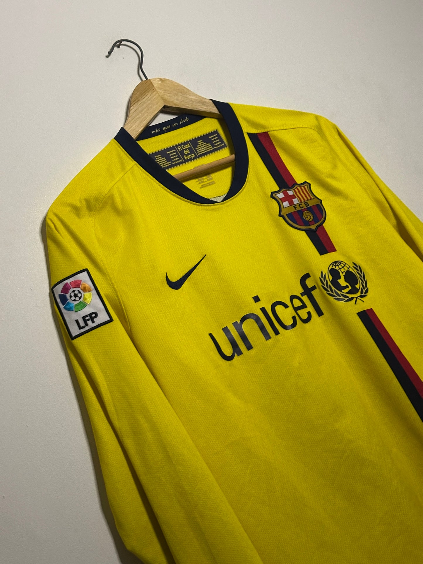 Lionel Messi FC Barcelona 2008-09 long sleeve away football shirt (M)