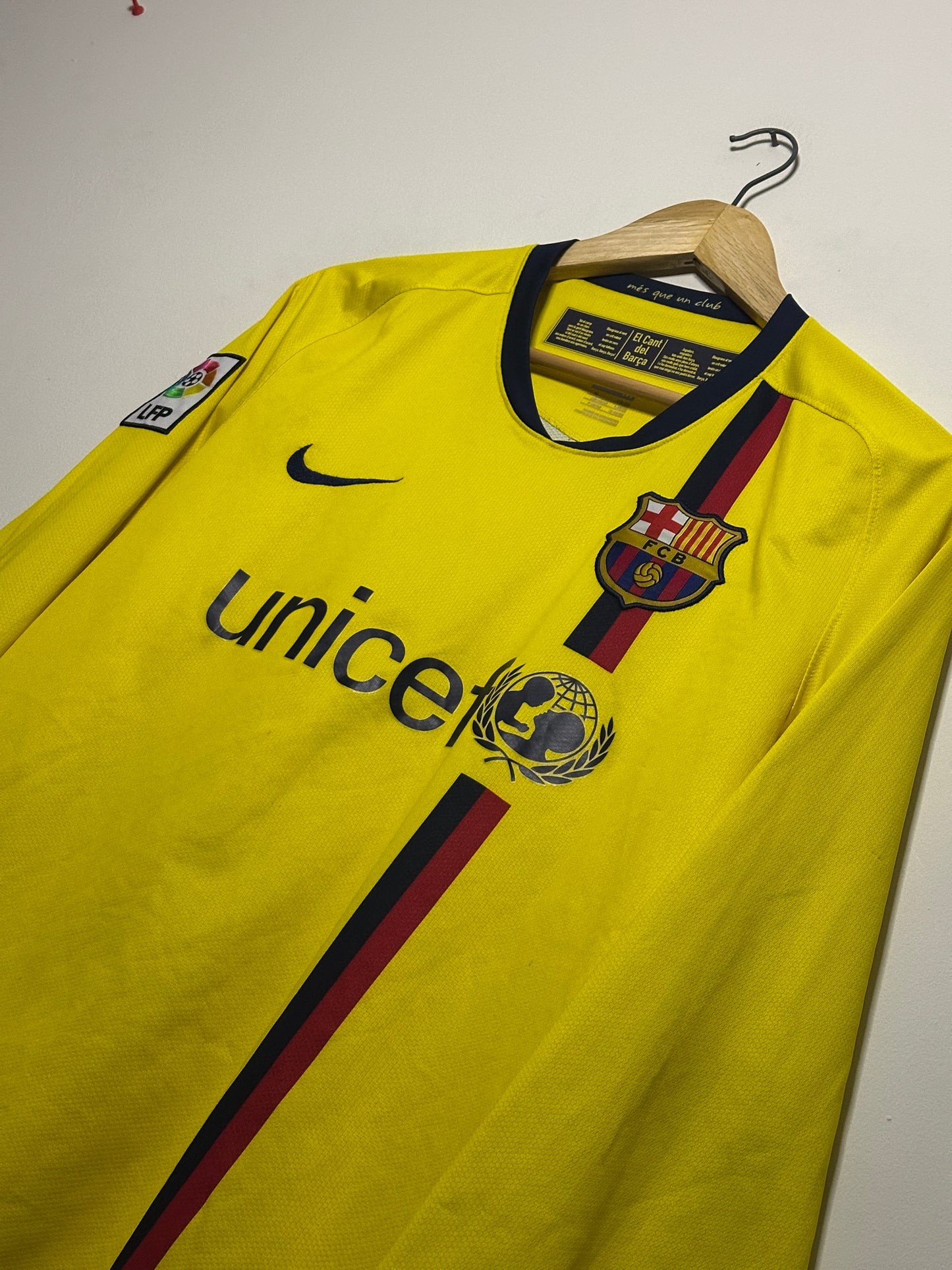 Lionel Messi FC Barcelona 2008-09 long sleeve away football shirt (M)