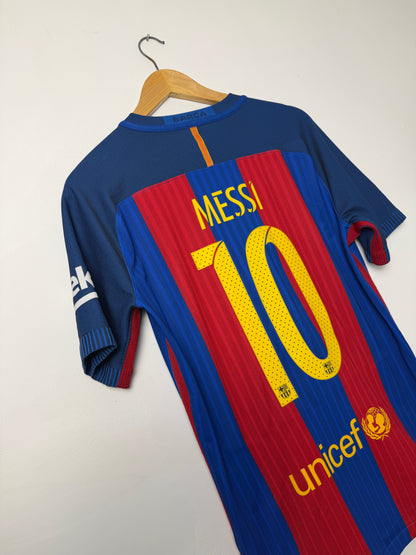 Lionel Messi FC Barcelona 2016-17 AEROSWIFT home football shirt (M)