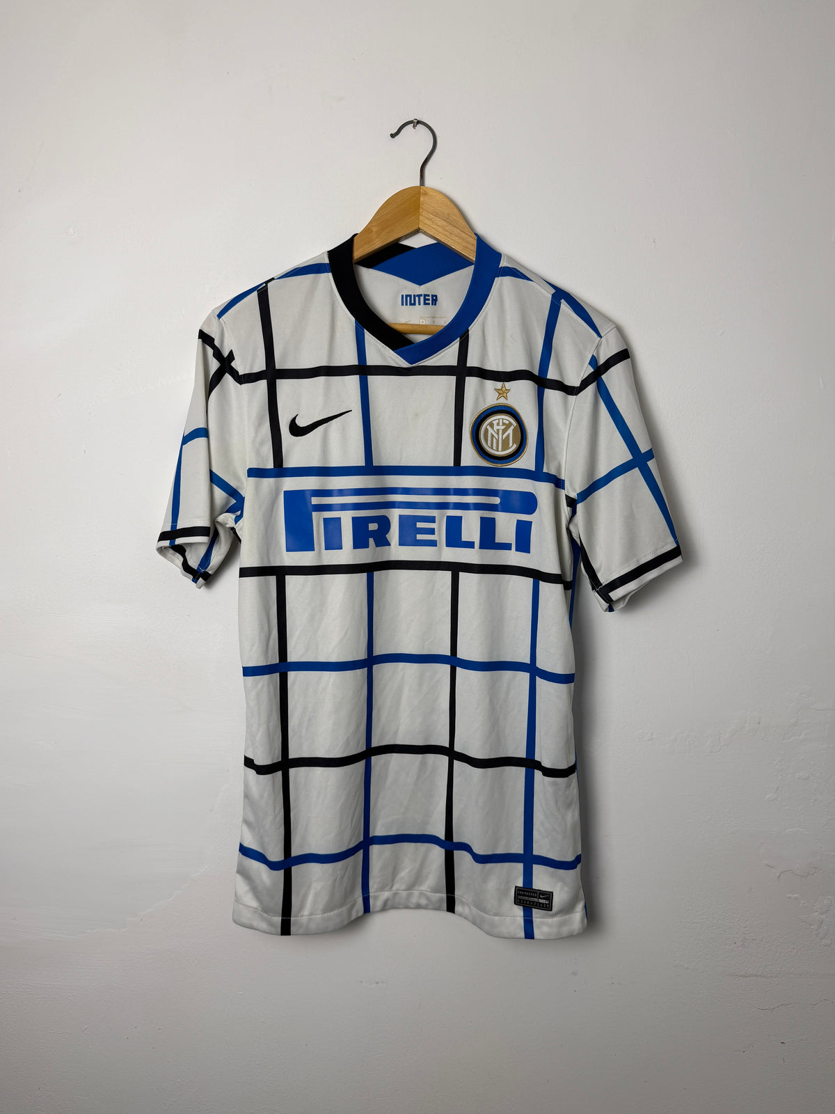 Lautaro Martinez Inter Milan 2020-21 away football shirt (M)