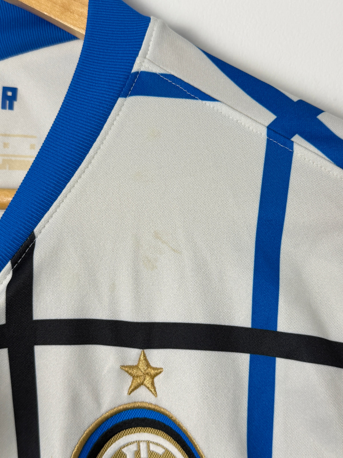 Lautaro Martinez Inter Milan 2020-21 away football shirt (M)