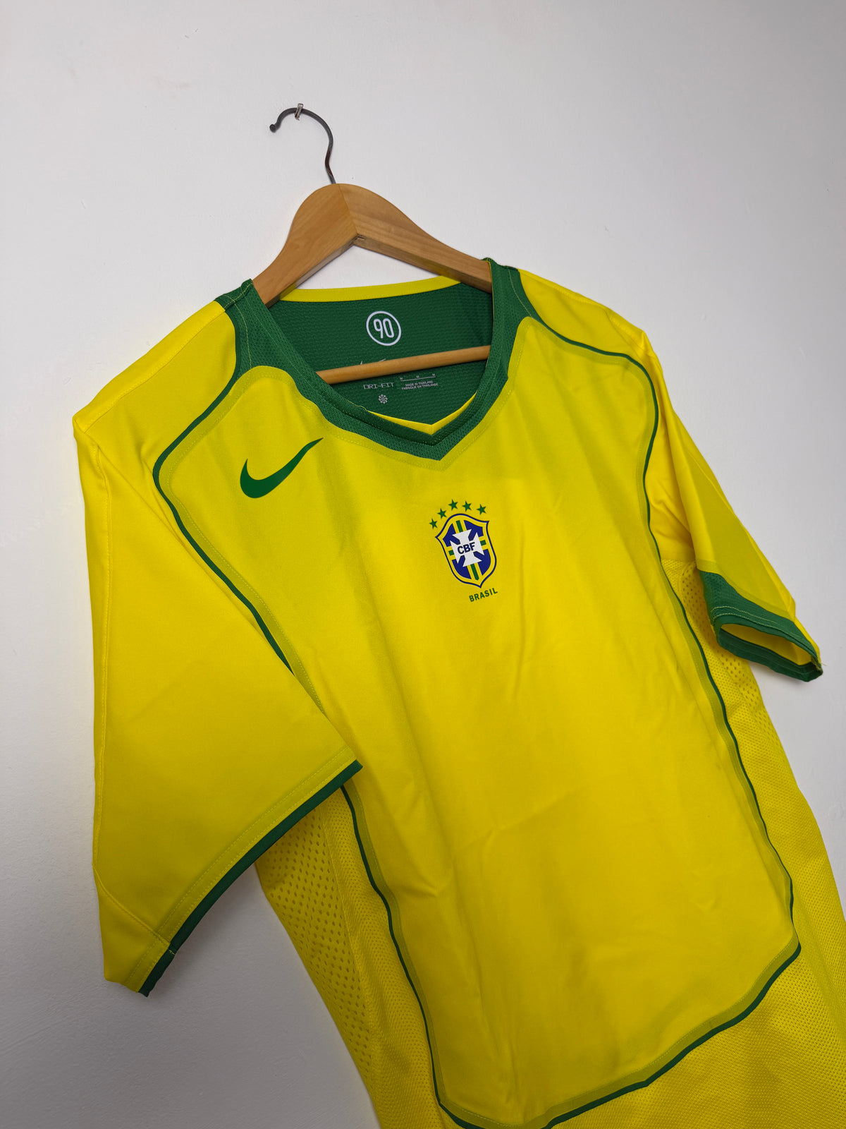 Brazil 2004 re-issue home football shirt (M)
