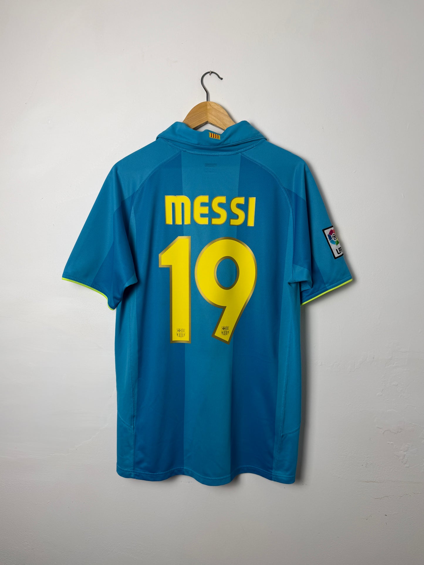 Lionel Messi FC Barcelona 2007-08 away football shirt (M)