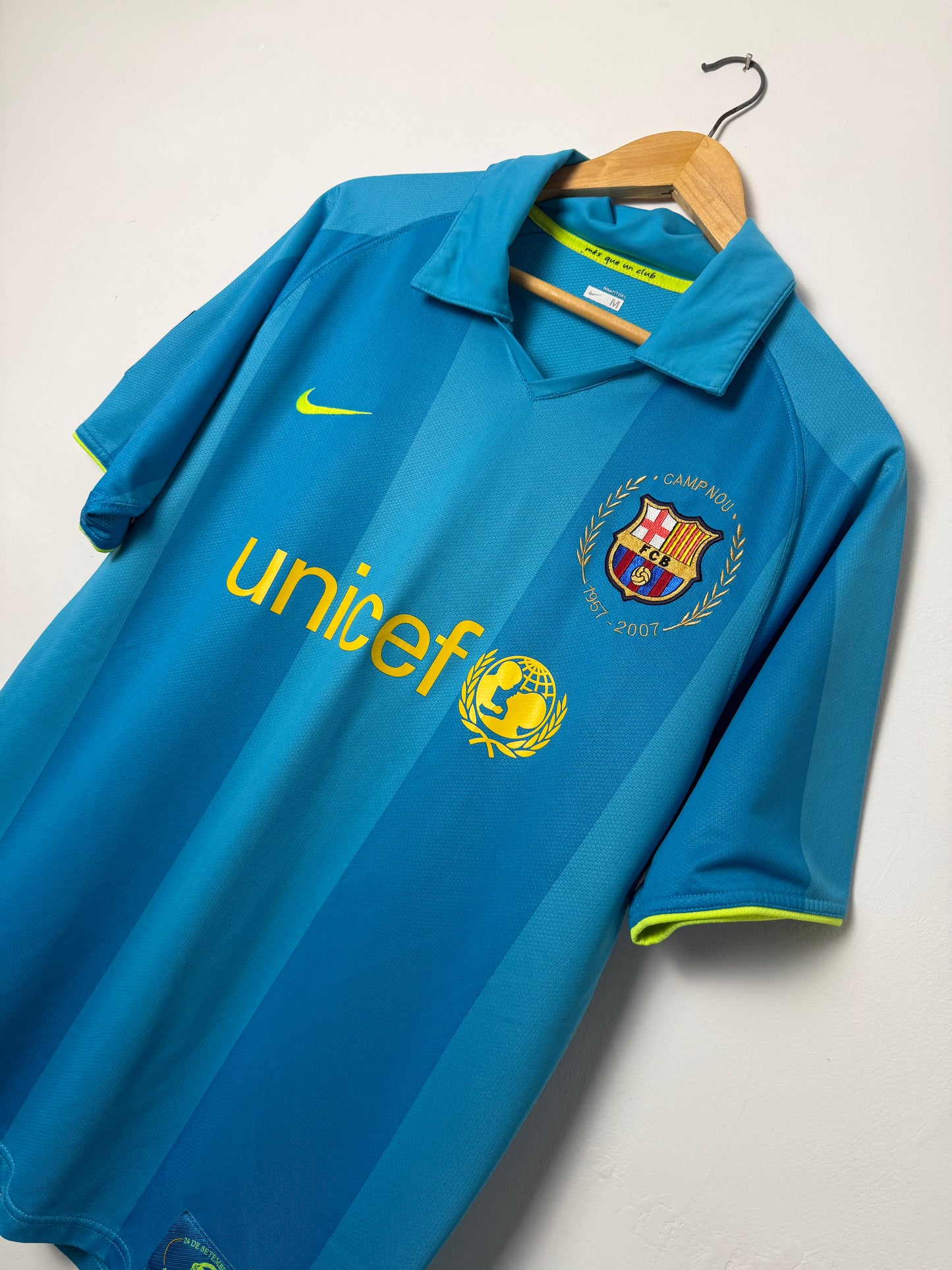 Lionel Messi FC Barcelona 2007-08 away football shirt (M)