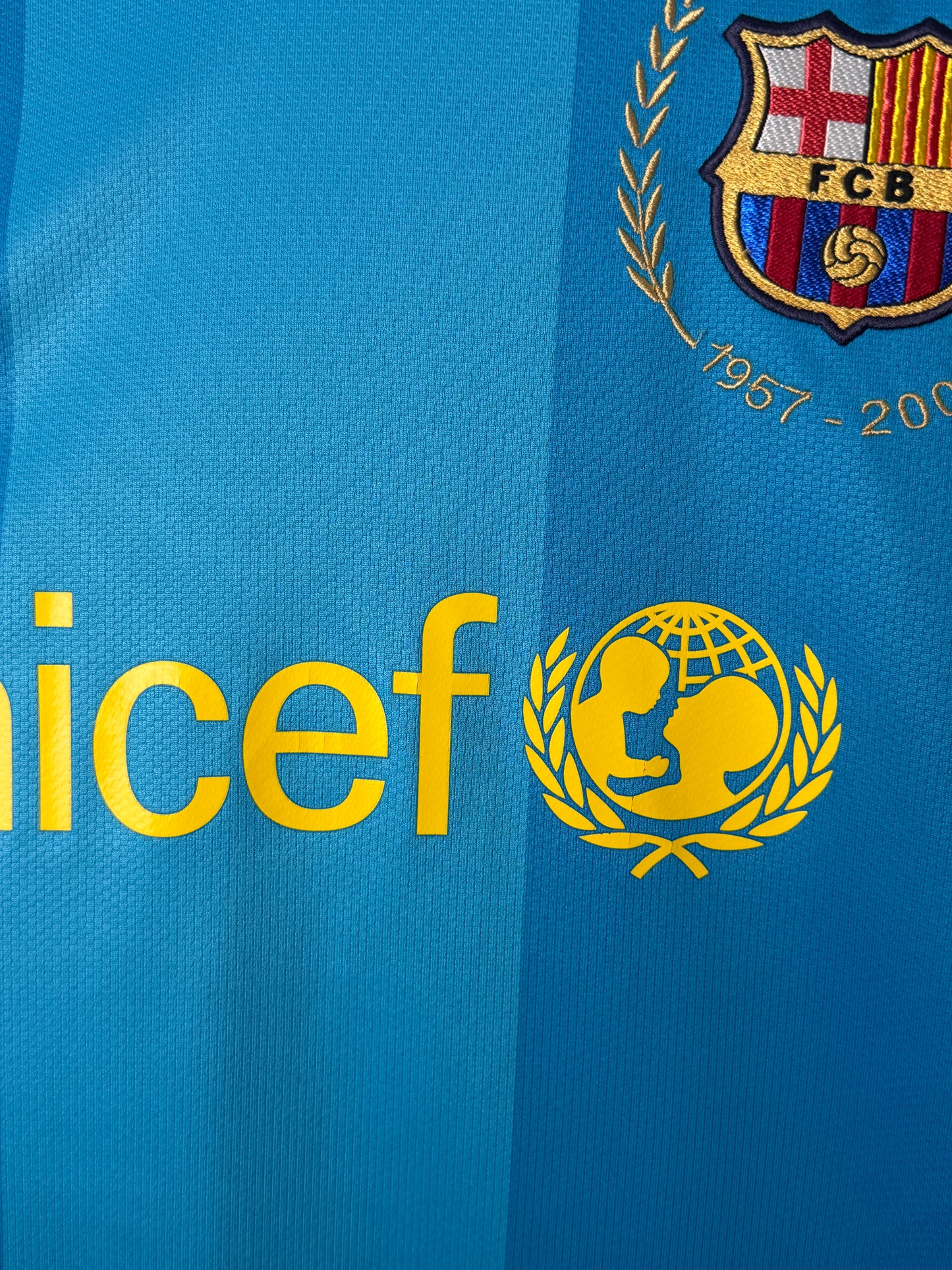 Lionel Messi FC Barcelona 2007-08 away football shirt (M)