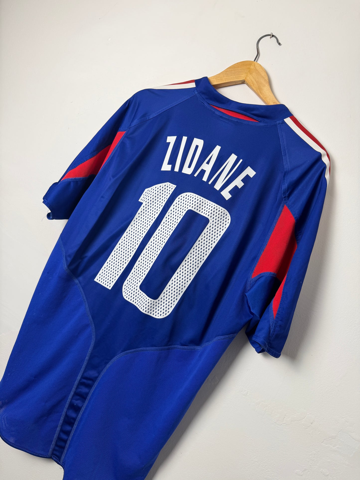Zinedine Zidane France 2004 home football shirt (L)
