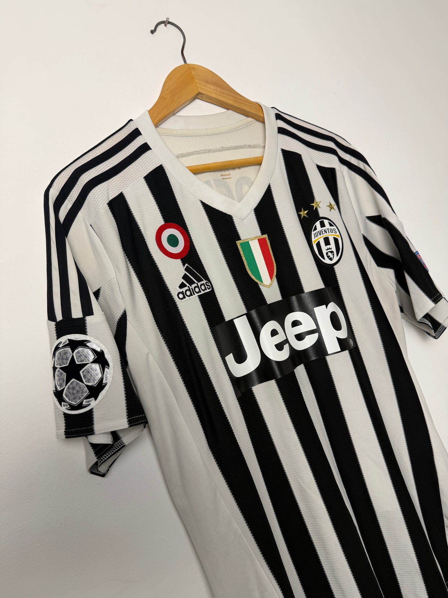 Paul Pogba 2015-16 home football shirt (L)
