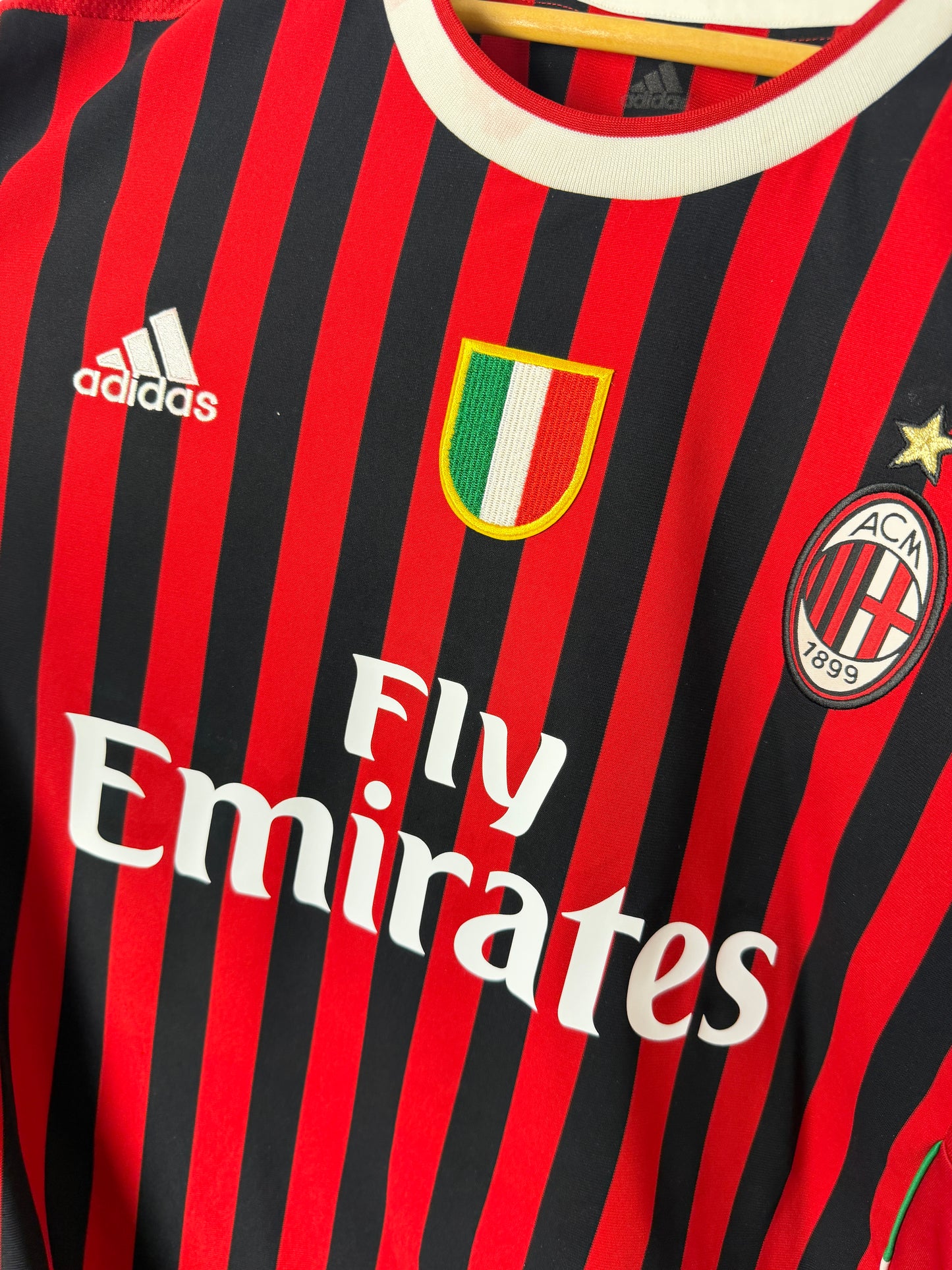 Zlatan Ibrahimovic AC Milan 2011-12 home football shirt (XL)