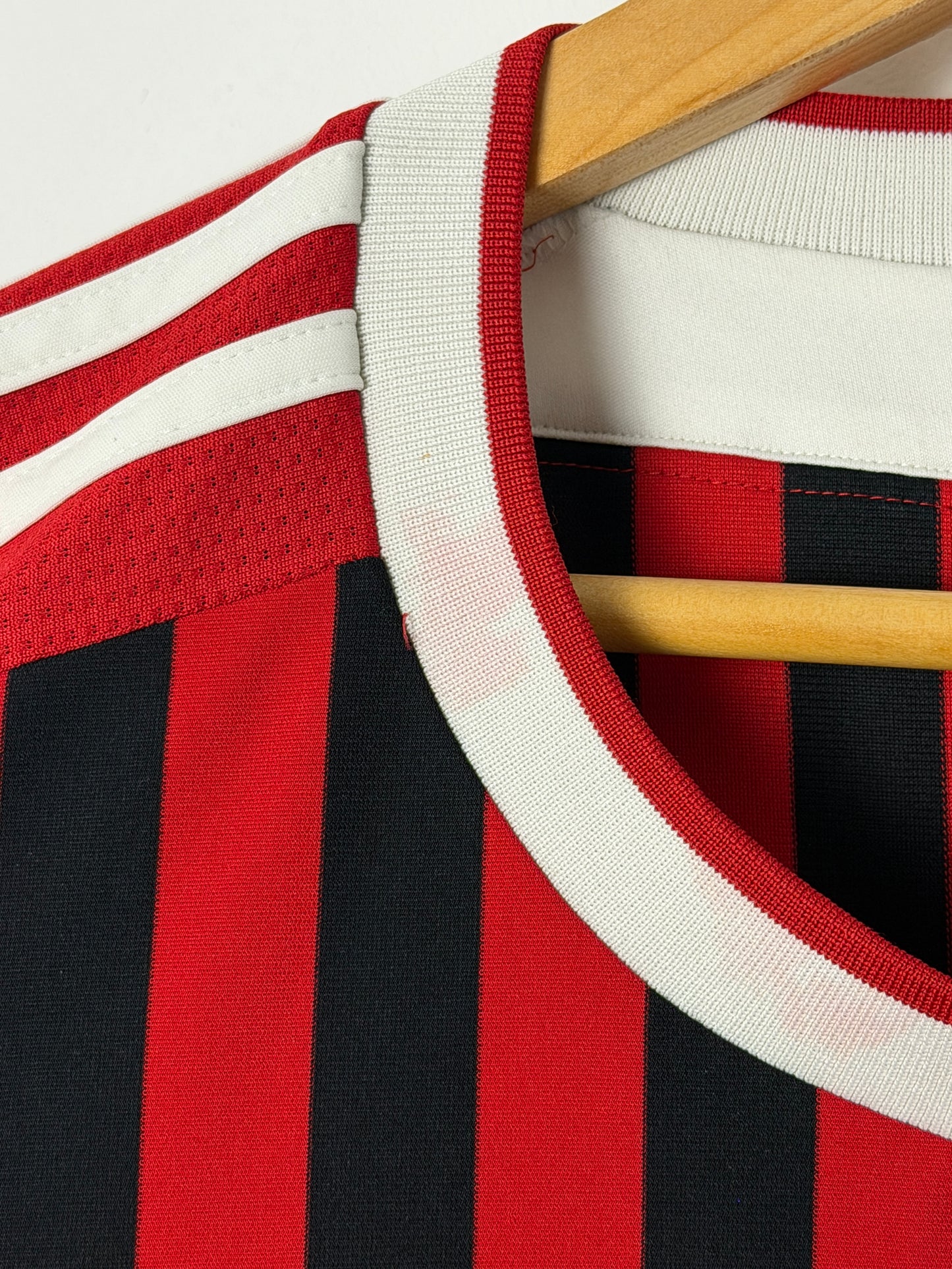 Zlatan Ibrahimovic AC Milan 2011-12 home football shirt (XL)