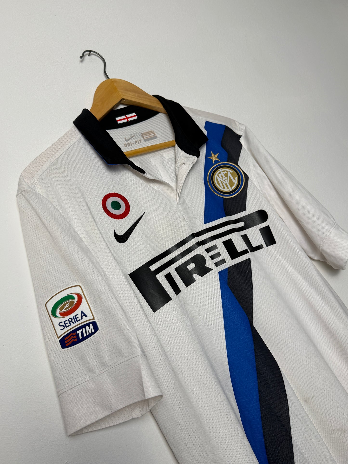 Wesley Sneijder Inter Milan 2011-12 home football shirt (M)
