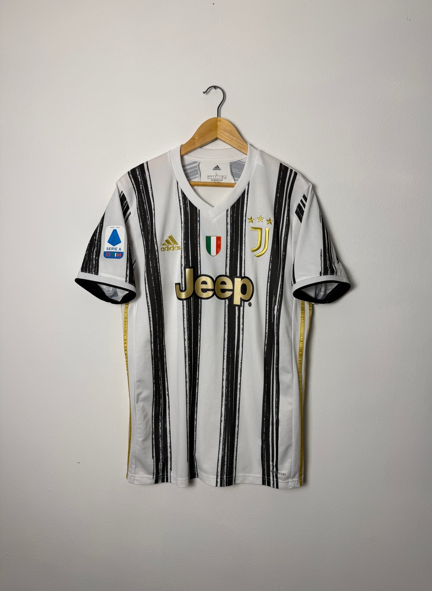 Cristiano Ronaldo Juventus FC 2020-21 home football shirt (L)