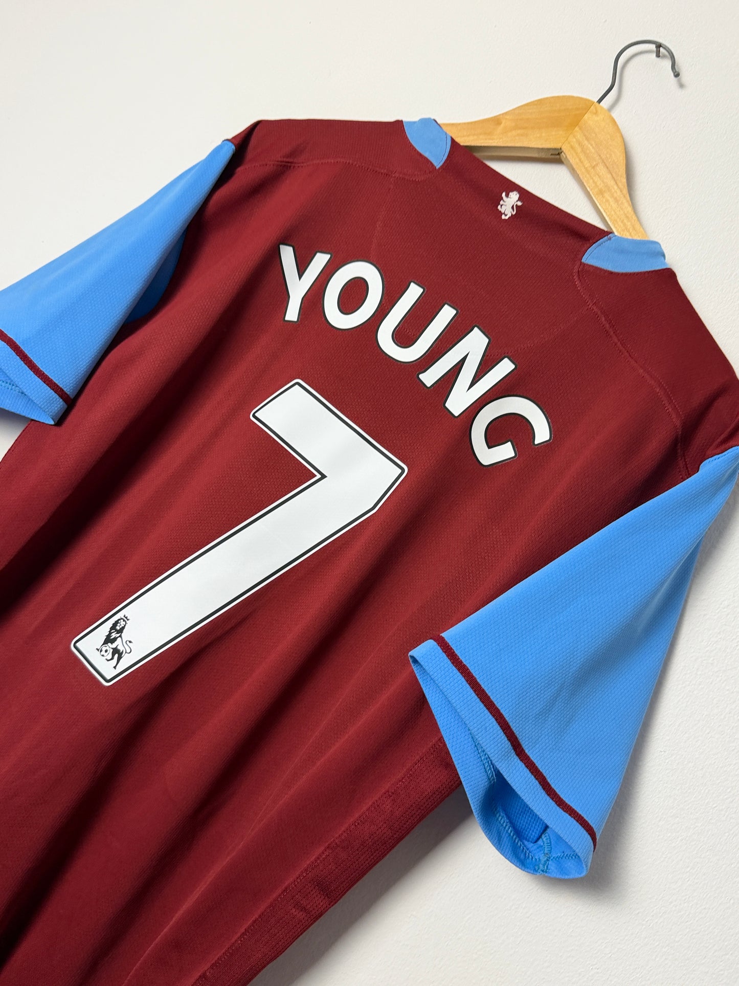 Ashley Young Aston Villa 2007-08 home football shirt (L)