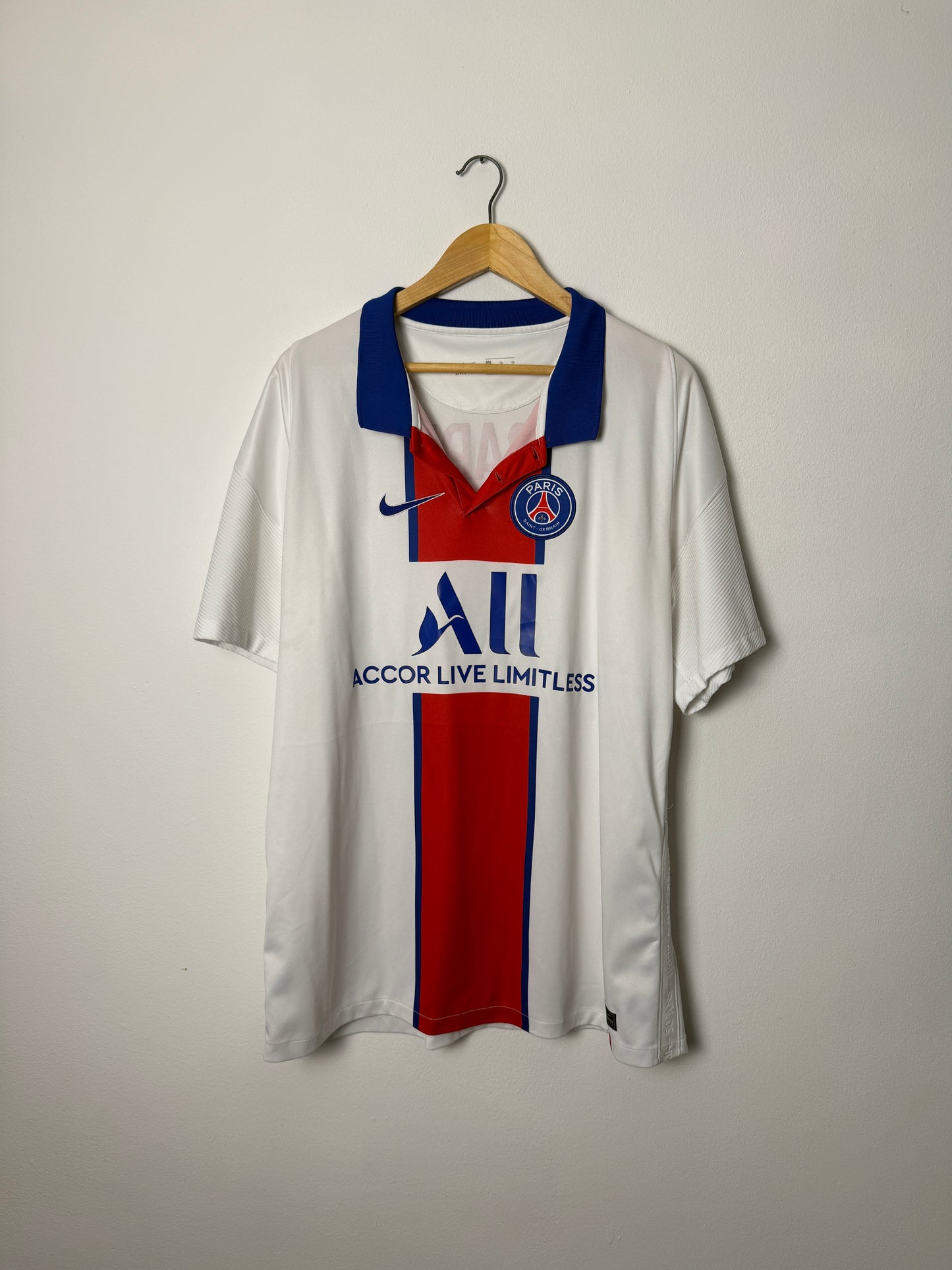 Kylian Mbappe PSG 2020-21 away football shirt (XL)