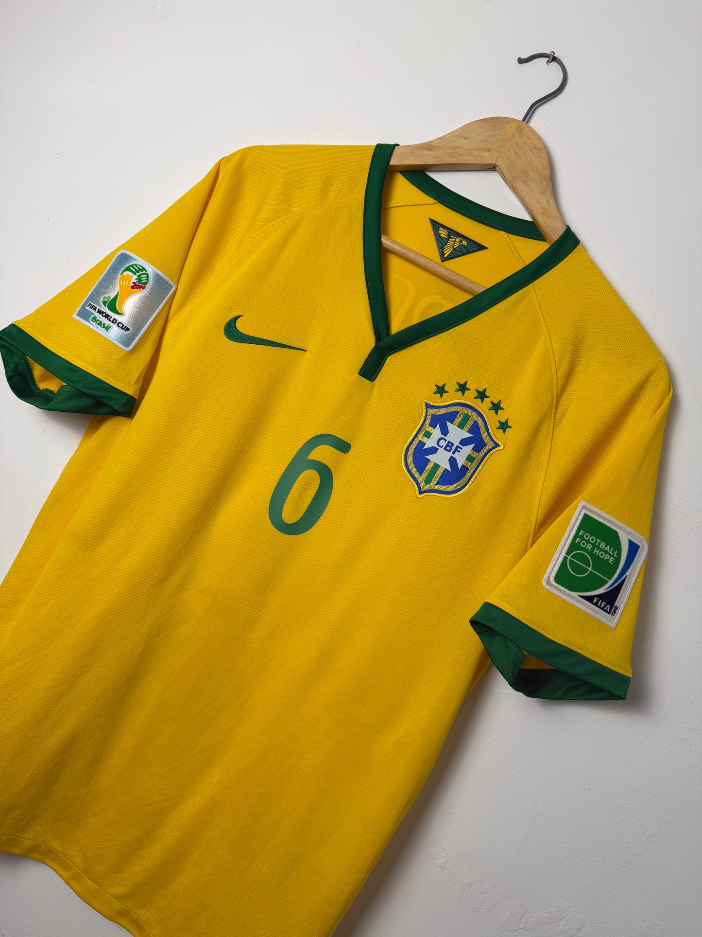 Marcelo Brazil 2014 World Cup home football shirt (M)