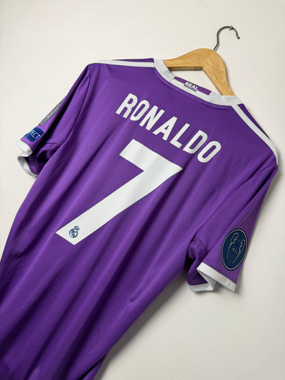 Cristiano Ronaldo Real Madrid CF 2016-17 away football shirt (M)