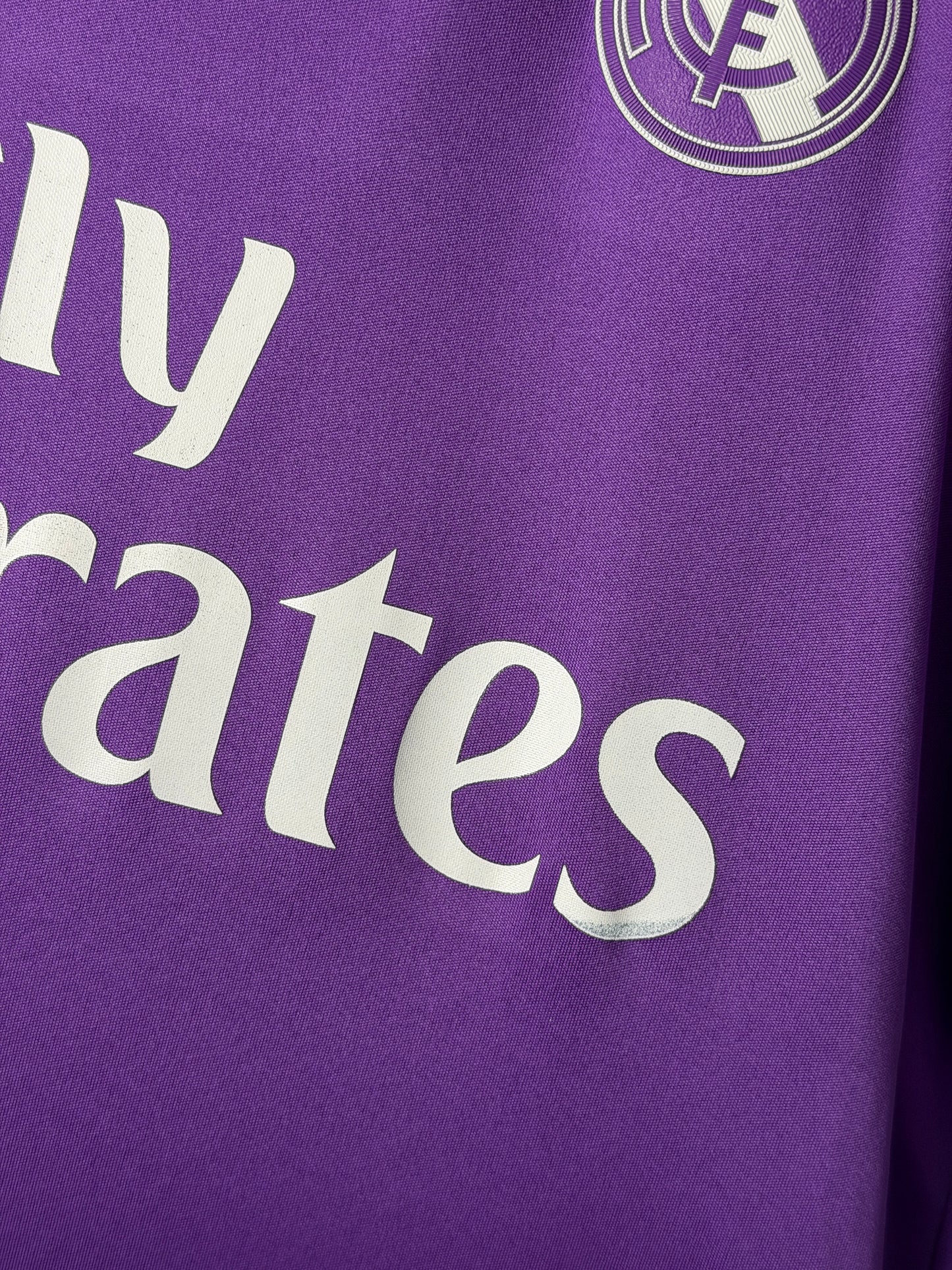 Cristiano Ronaldo Real Madrid CF 2016-17 away football shirt (M)