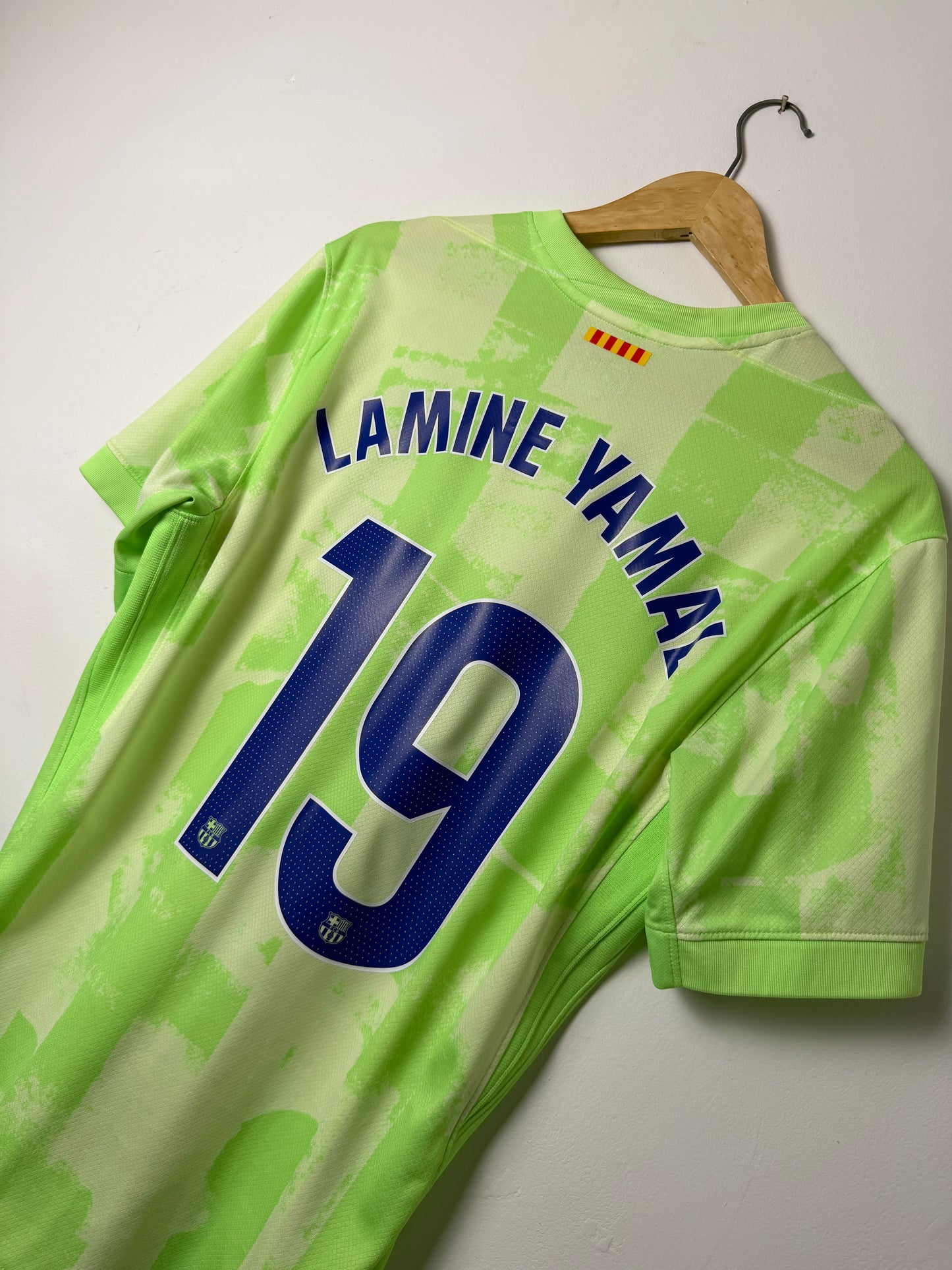 Lamine Yamal FC Barcelona 2024-15 third football shirt (M)