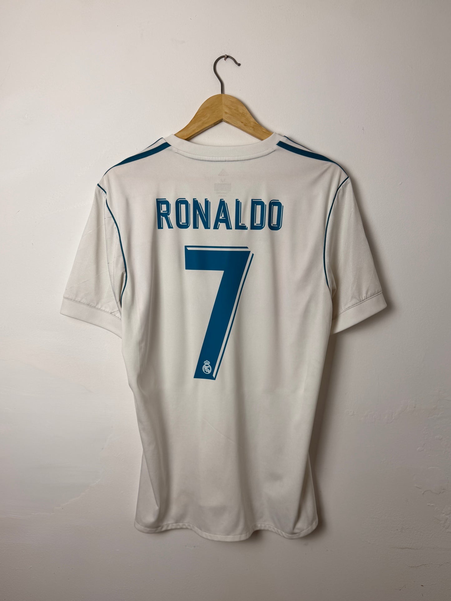 Cristiano Ronaldo Real Madrid CF 2017-18 home football shirt (M)