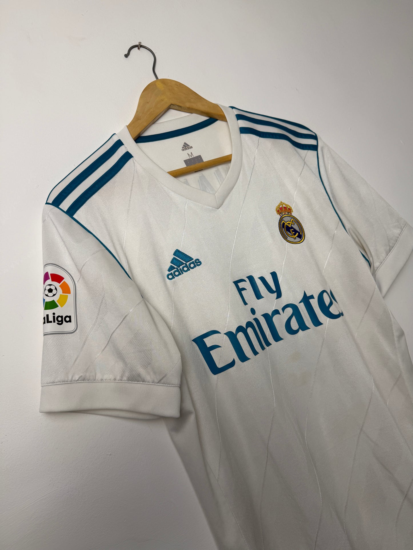 Cristiano Ronaldo Real Madrid CF 2017-18 home football shirt (M)