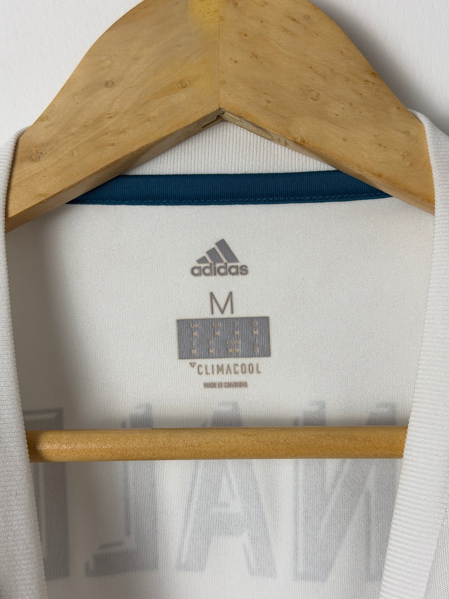 Cristiano Ronaldo Real Madrid CF 2017-18 home football shirt (M)