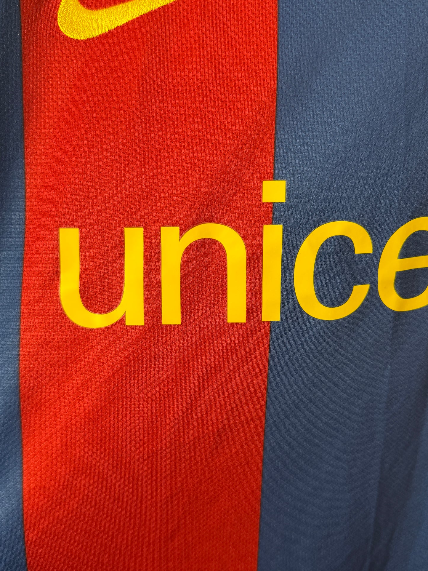 Lionel Messi FC Barcelona 2010-11 home football shirt (L)