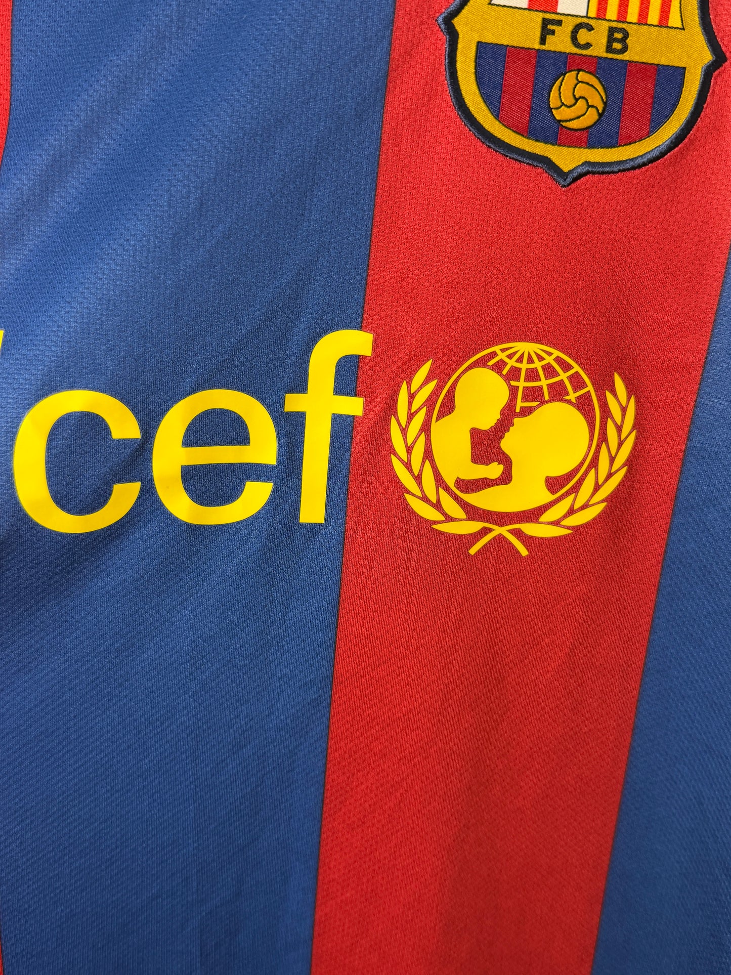 Lionel Messi FC Barcelona 2010-11 home football shirt (L)
