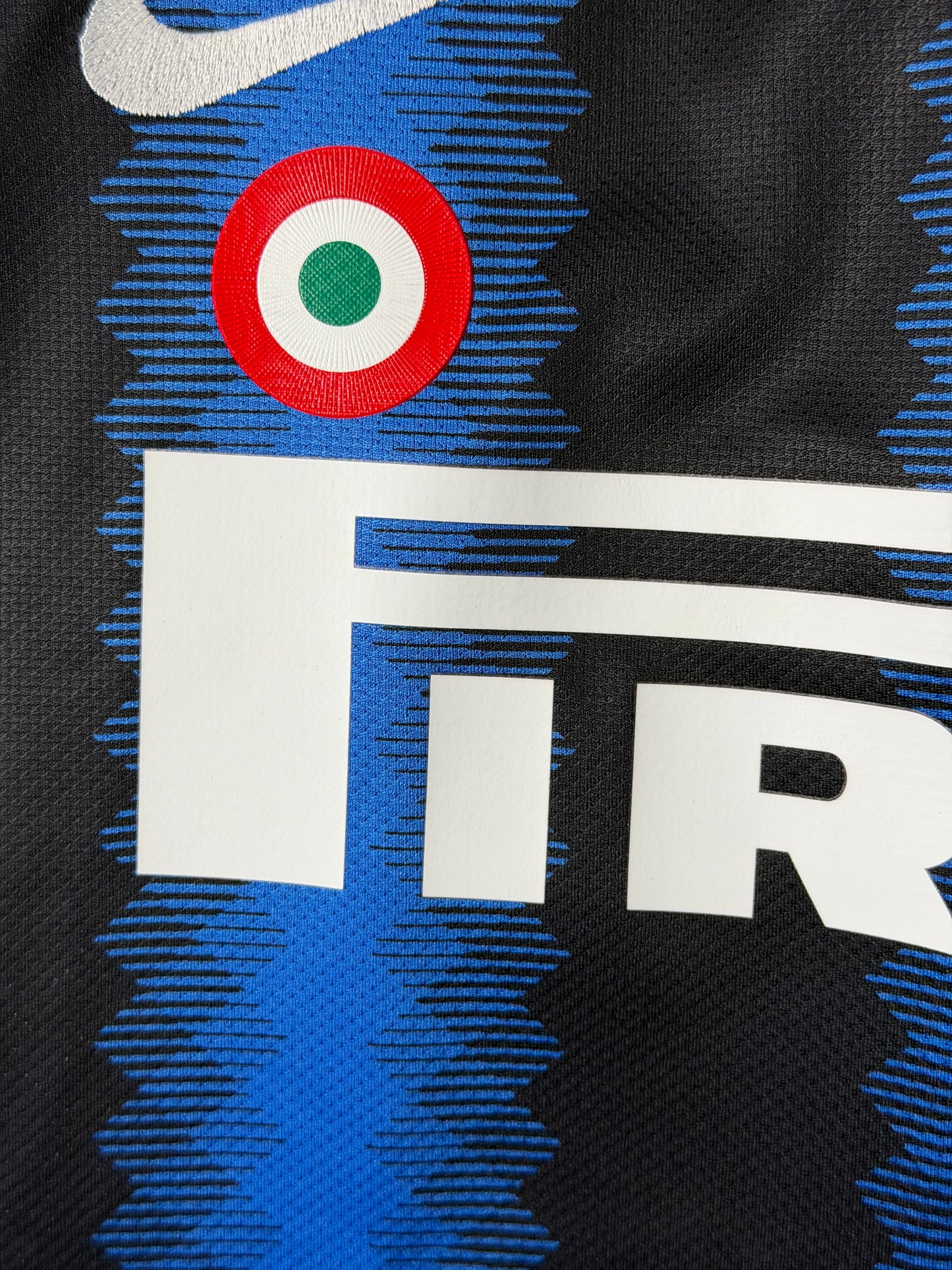 Samuel Eto'o Inter Milan 2010-11 home football shirt (L)