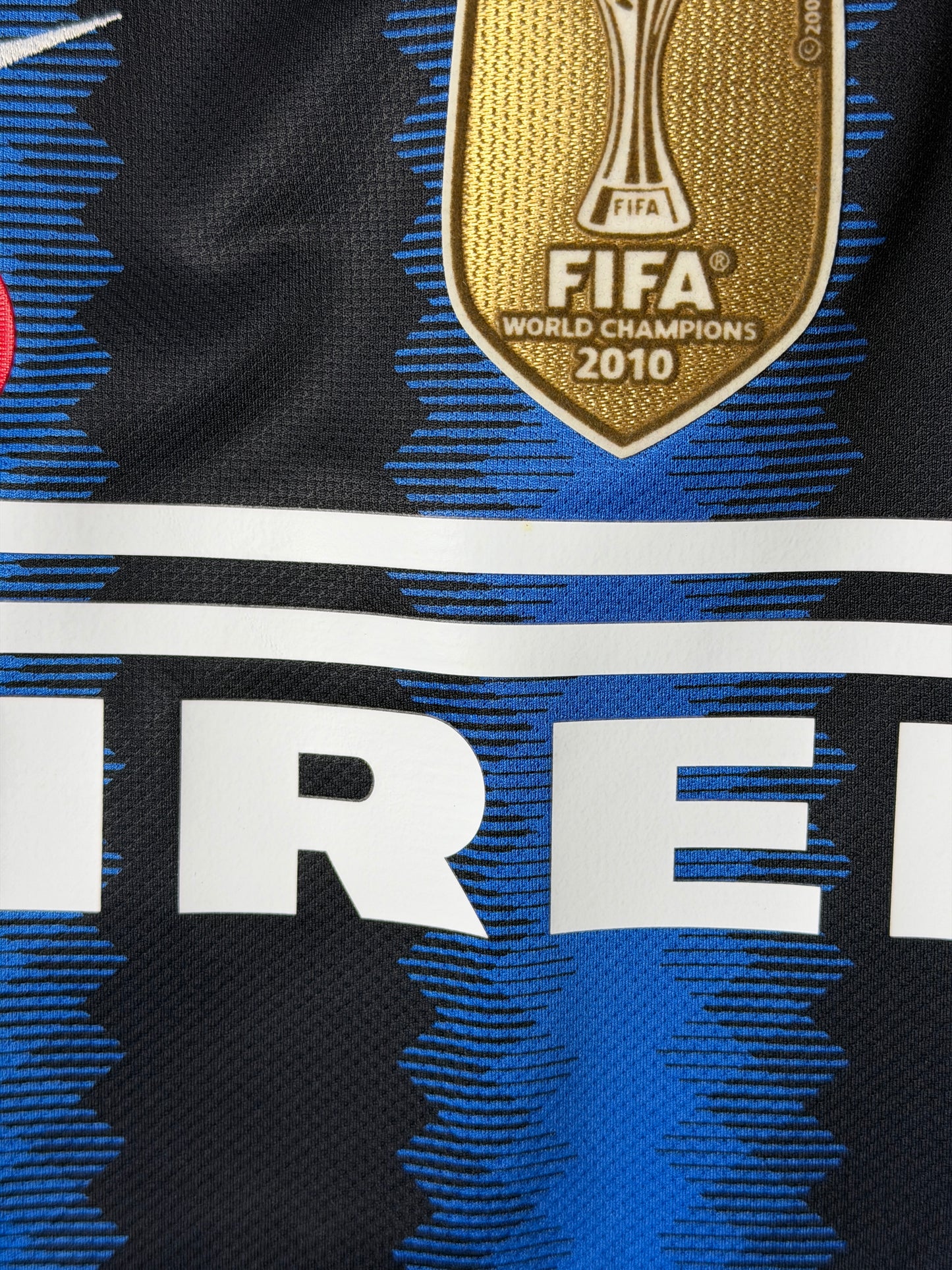 Samuel Eto'o Inter Milan 2010-11 home football shirt (L)